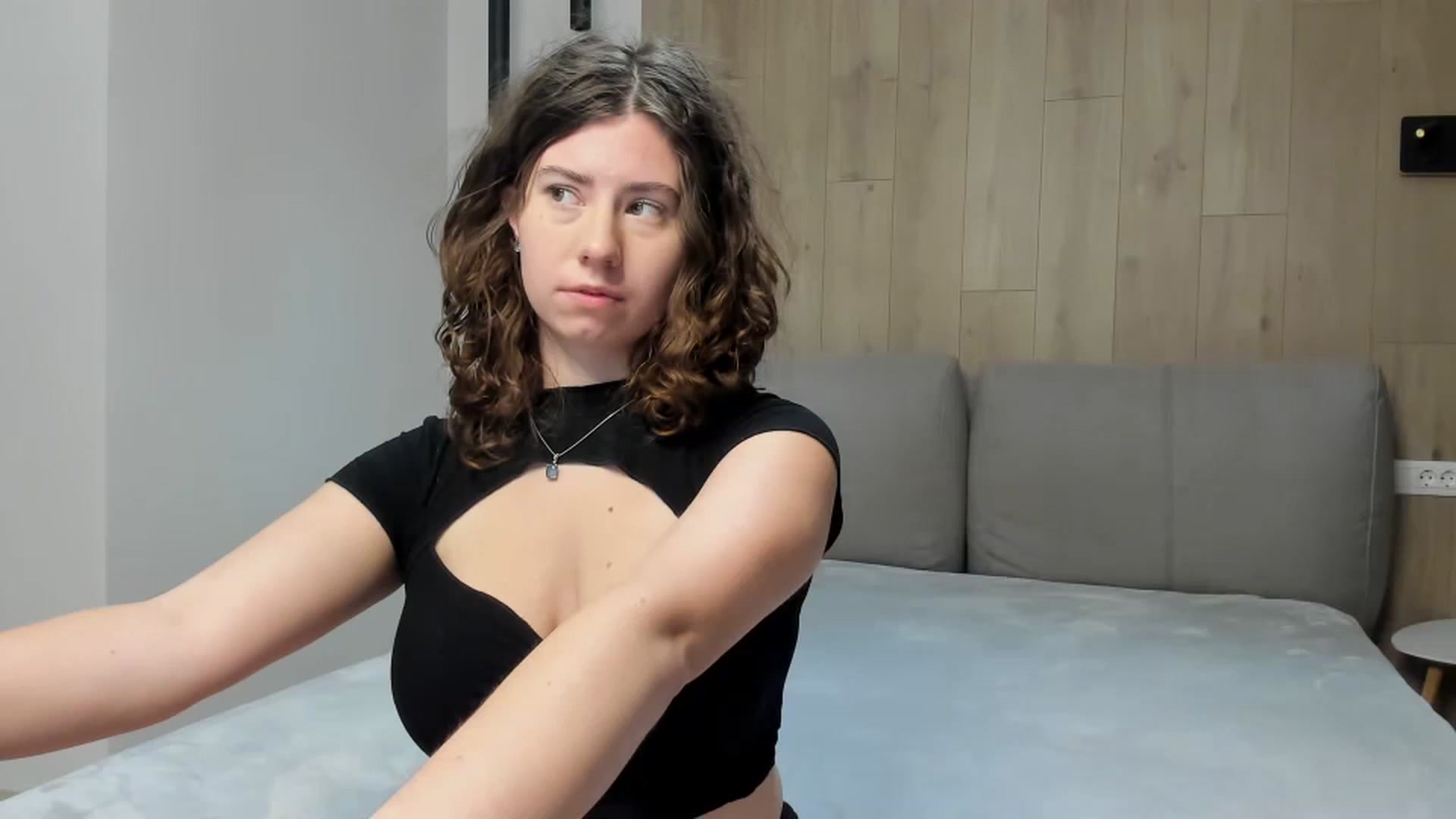 Gallery image thumbnail from Cranky_cherry's myfreecams stream on, 10/19/2024, 21:42 image 8 of 20