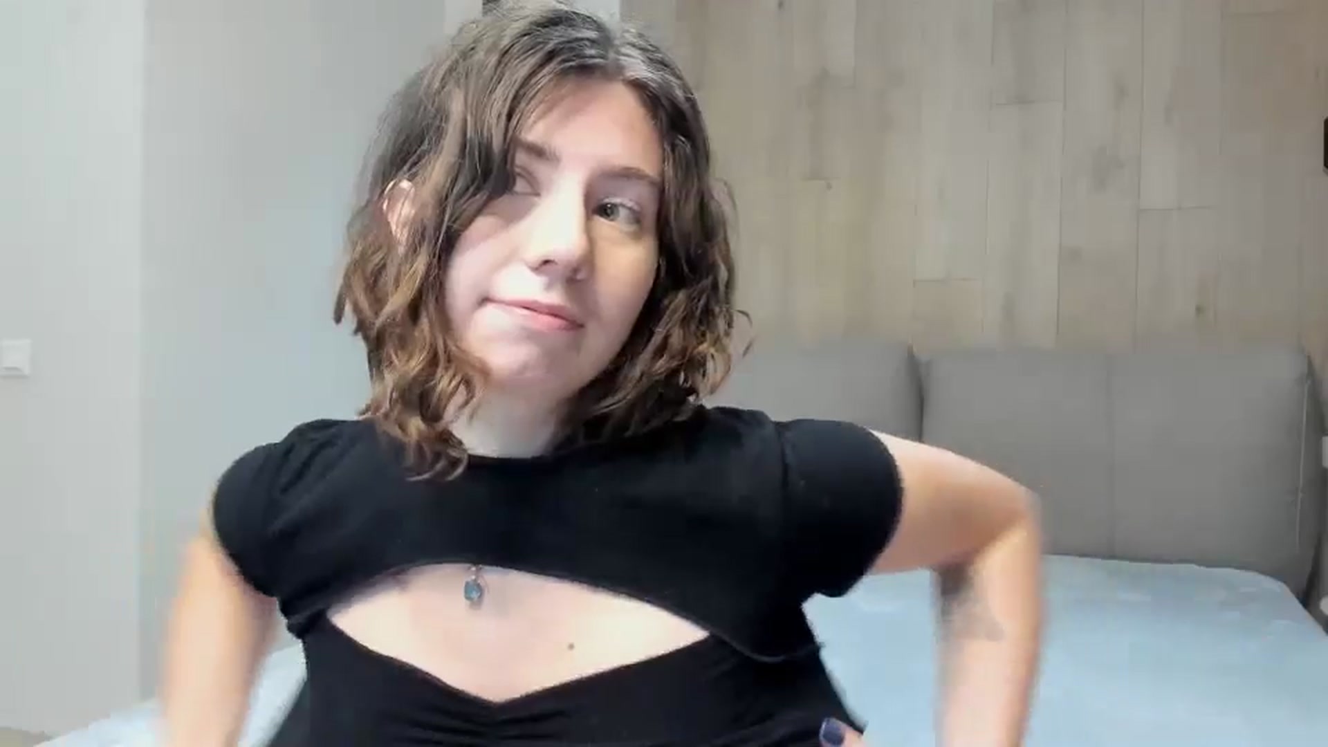 Gallery image thumbnail from Cranky_cherry's myfreecams stream on, 10/19/2024, 23:24 image 10 of 20
