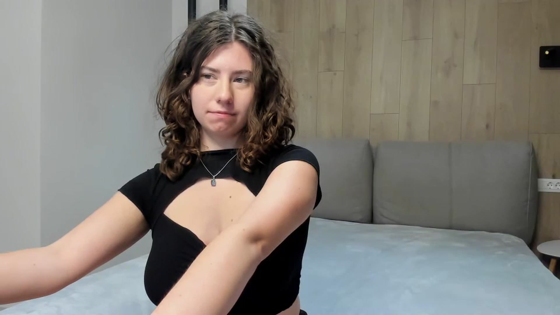 Gallery image thumbnail from Cranky_cherry's myfreecams stream on, 10/19/2024, 23:24 image 18 of 20