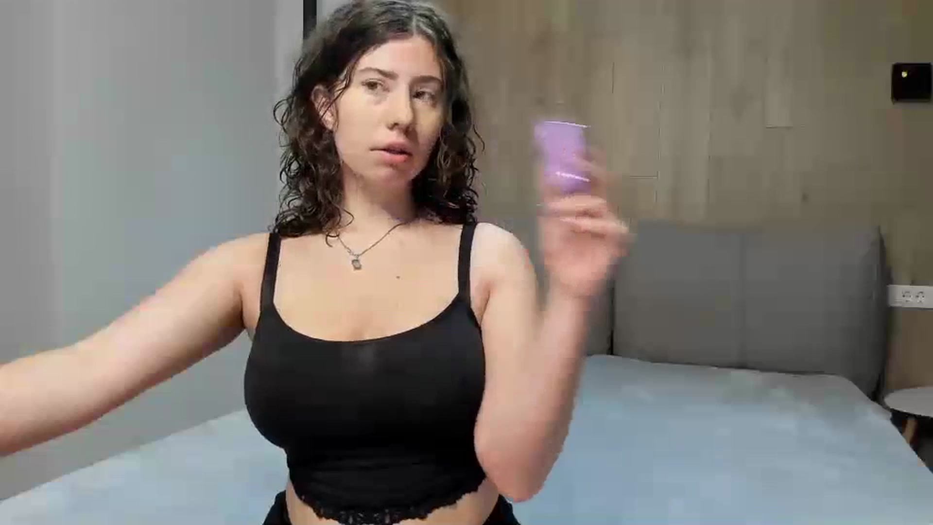 Gallery image thumbnail from Cranky_cherry's myfreecams stream on, 10/20/2024, 17:51 image 2 of 20