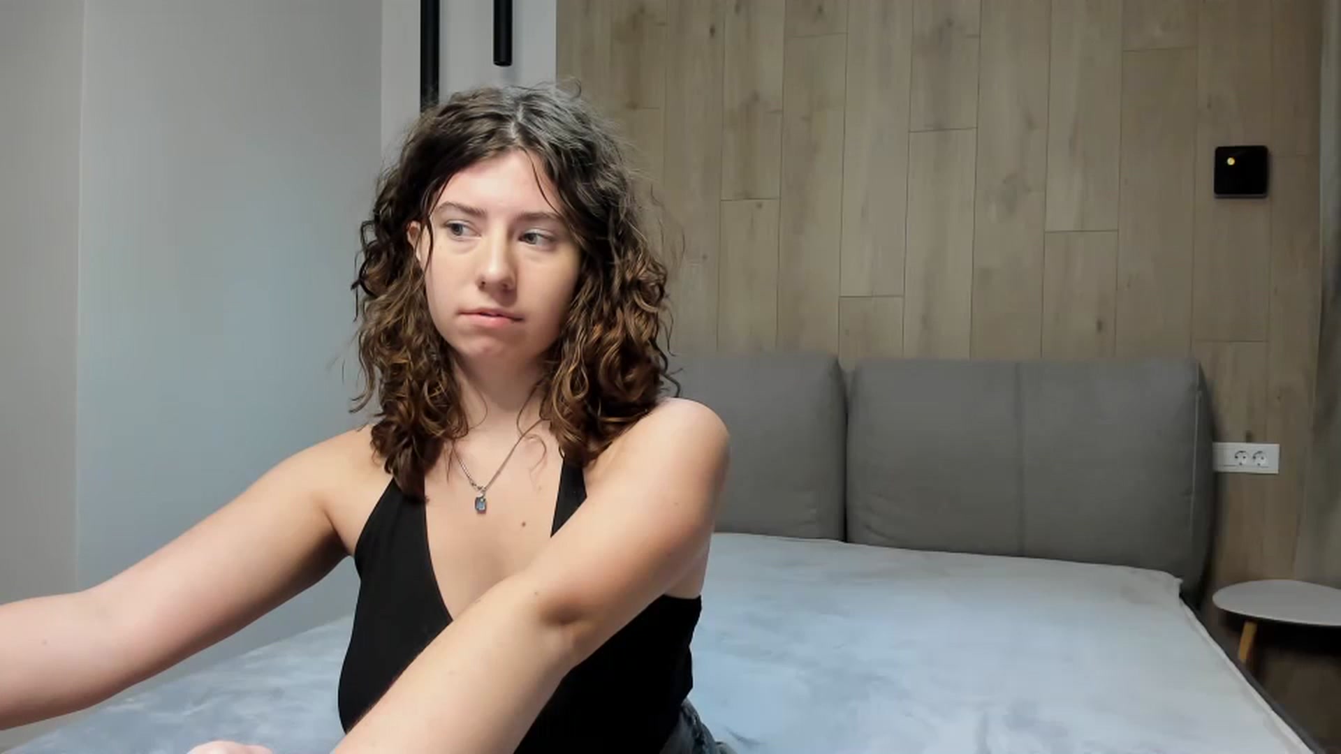 Gallery image thumbnail from Cranky_cherry's myfreecams stream on, 10/31/2024, 16:28 image 17 of 20