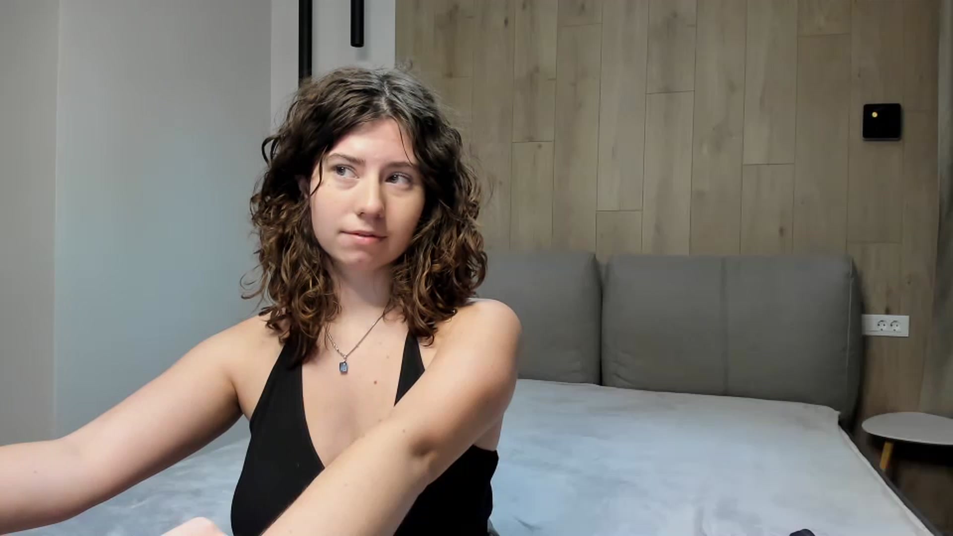 Gallery image thumbnail from Cranky_cherry's myfreecams stream on, 10/31/2024, 16:28 image 6 of 20