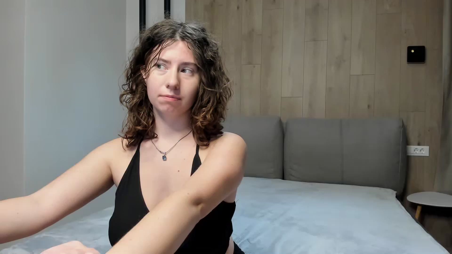 Gallery image thumbnail from Cranky_cherry's myfreecams stream on, 11/01/2024, 18:17 image 7 of 20