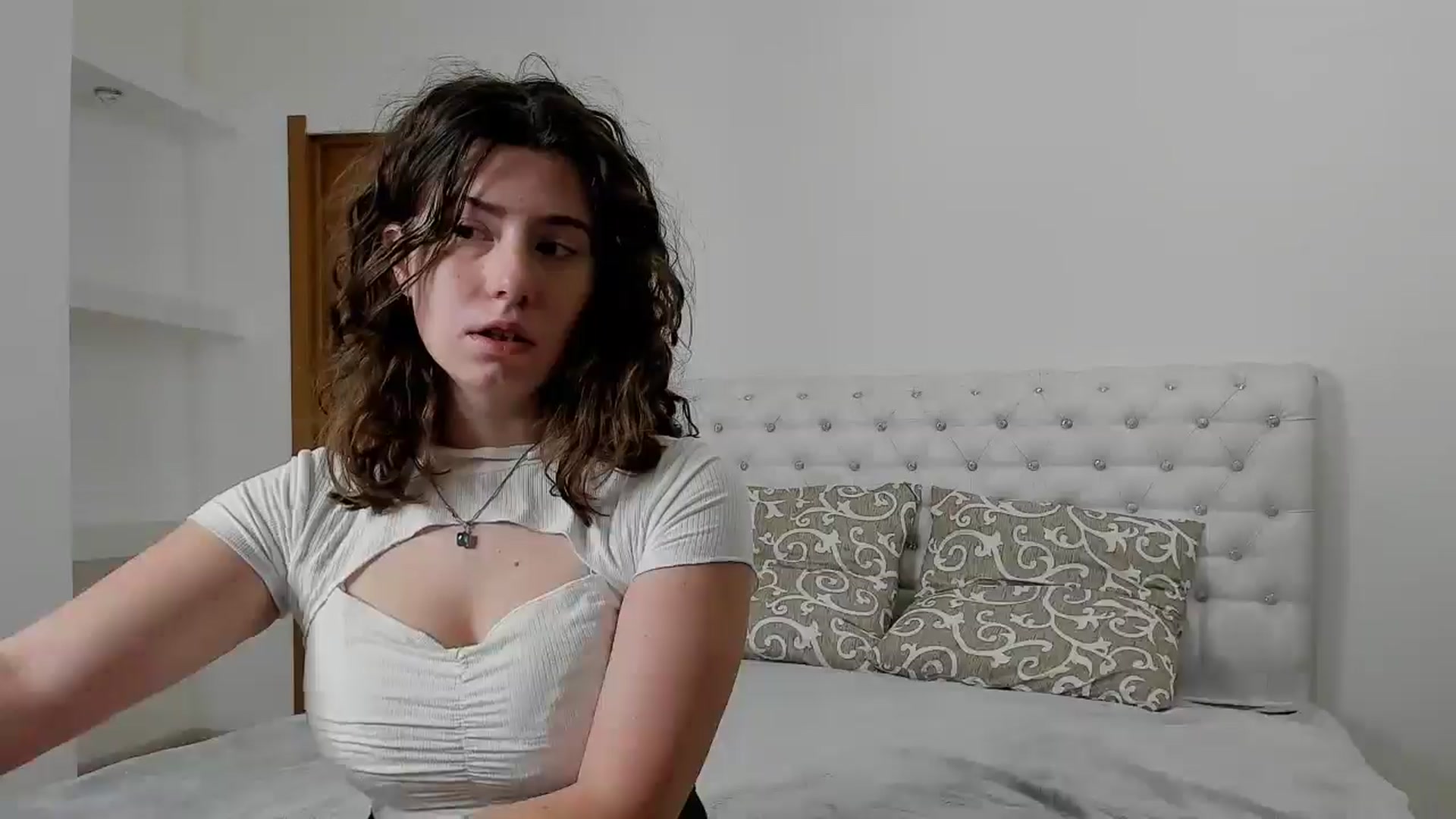 Gallery image thumbnail from Cranky_cherry's myfreecams stream on, 11/23/2024, 10:35 image 8 of 20