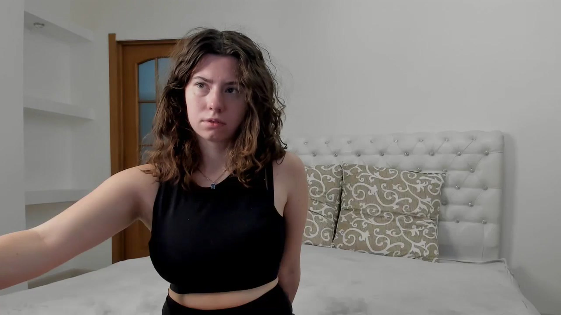 Gallery image thumbnail from Cranky_cherry's myfreecams stream on, 11/26/2024, 09:54 image 19 of 20