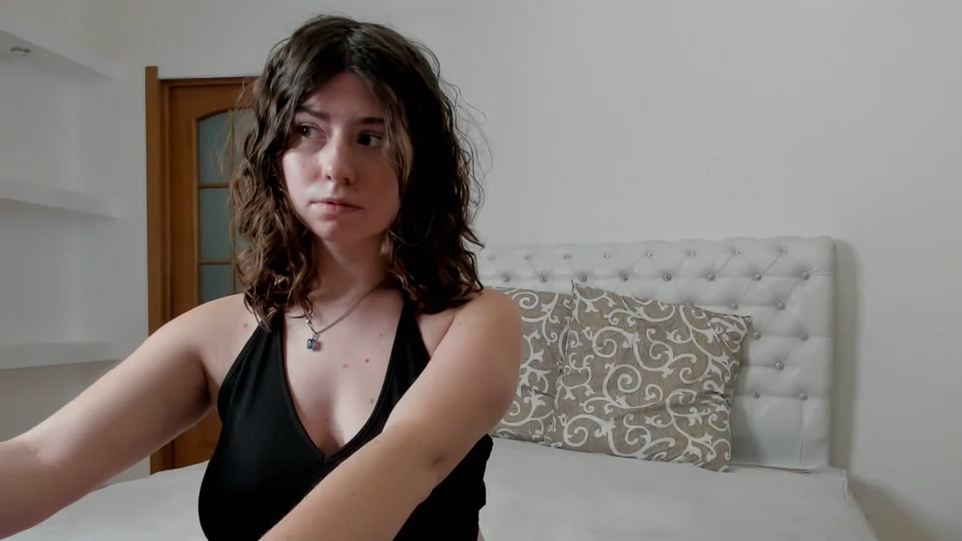 Gallery image thumbnail from Cranky_cherry's myfreecams stream on, 11/30/2024, 12:00 image 17 of 20