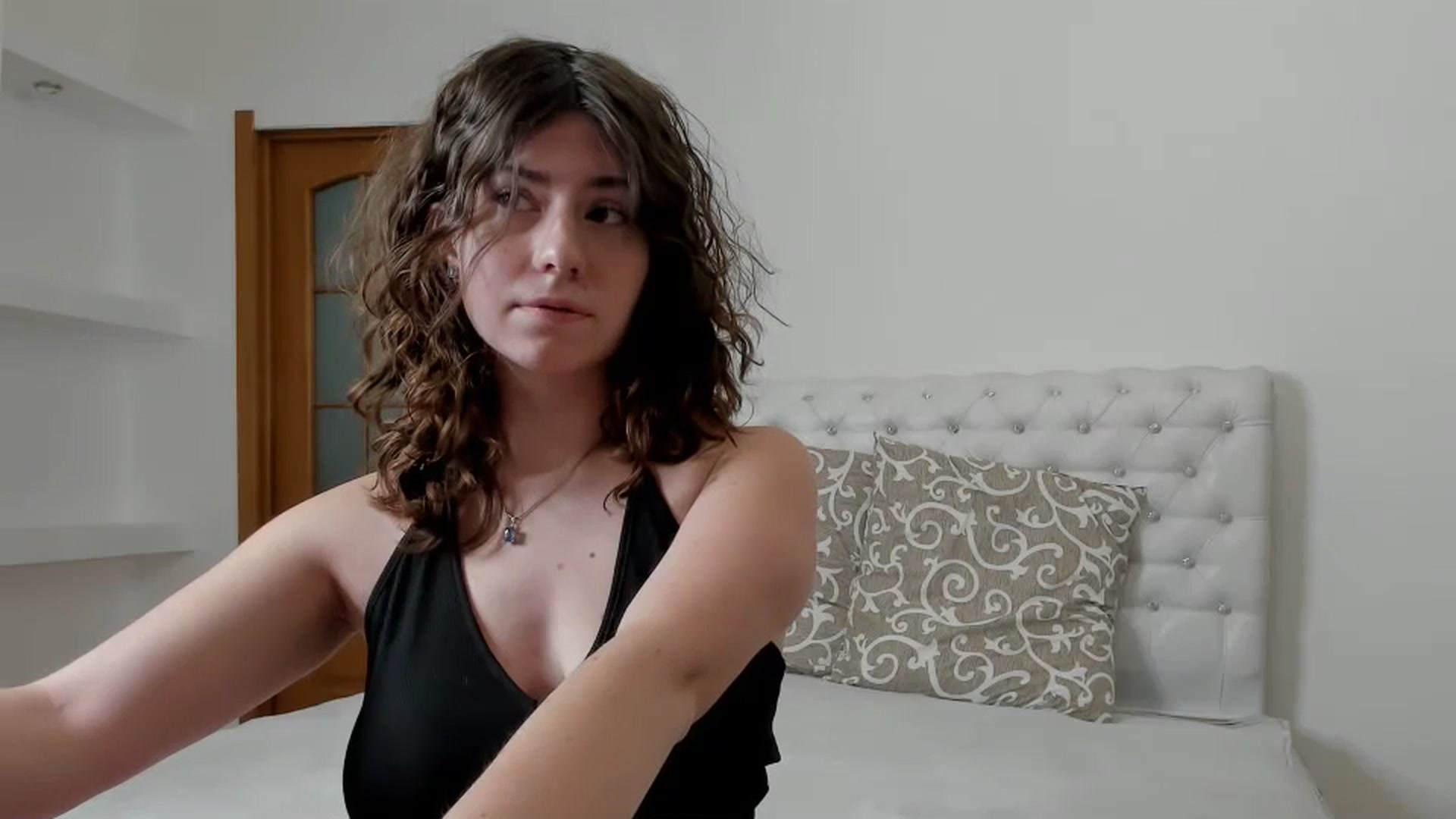 Gallery image thumbnail from Cranky_cherry's myfreecams stream on, 11/30/2024, 12:19 image 2 of 20
