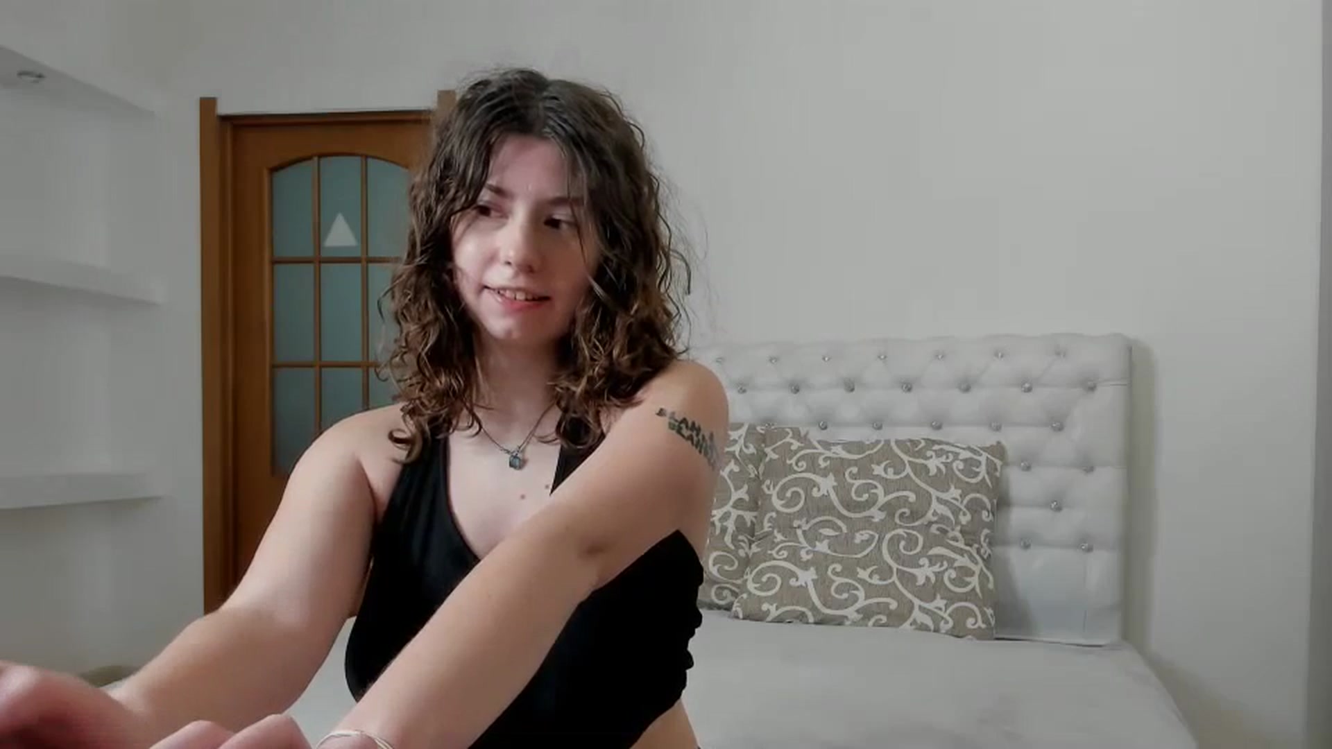 Gallery image thumbnail from Cranky_cherry's myfreecams stream on, 12/07/2024, 16:00 image 11 of 20