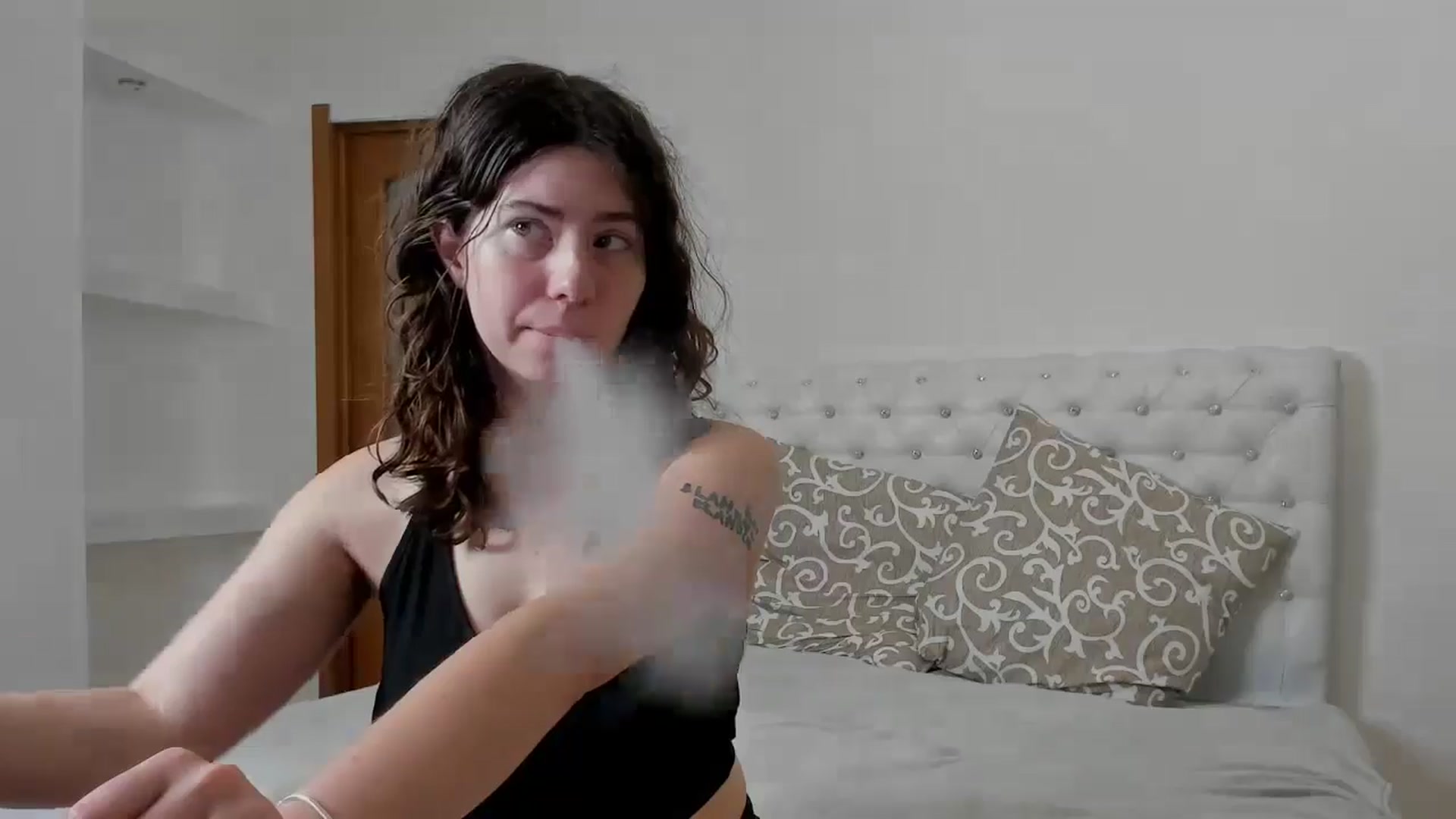 Gallery image thumbnail from Cranky_cherry's myfreecams stream on, 12/10/2024, 11:54 image 8 of 20
