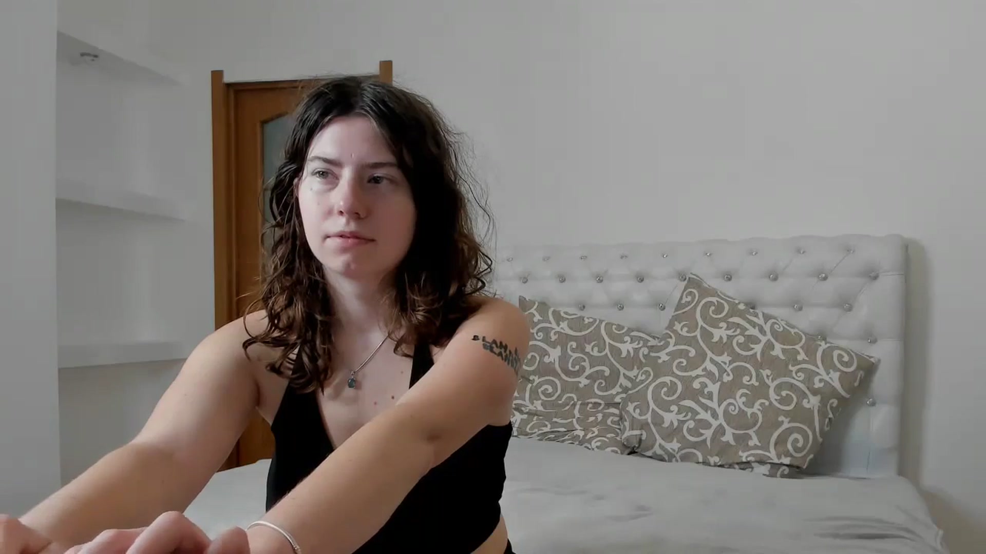 Gallery image thumbnail from Cranky_cherry's myfreecams stream on, 12/10/2024, 11:54 image 11 of 20