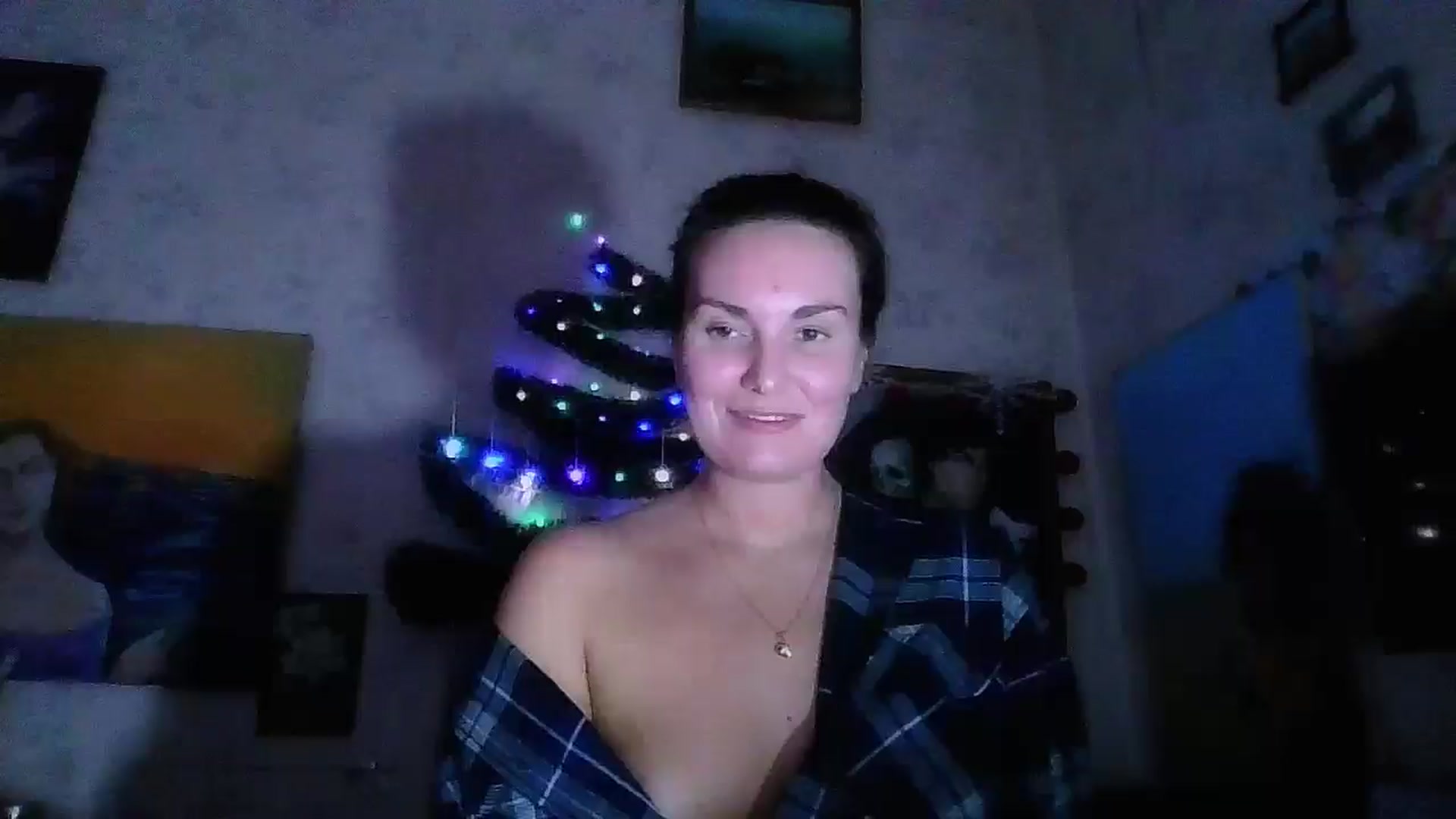 Gallery image thumbnail from CrazyArtis's myfreecams stream on, 12/28/2024, 15:06 image 20 of 20