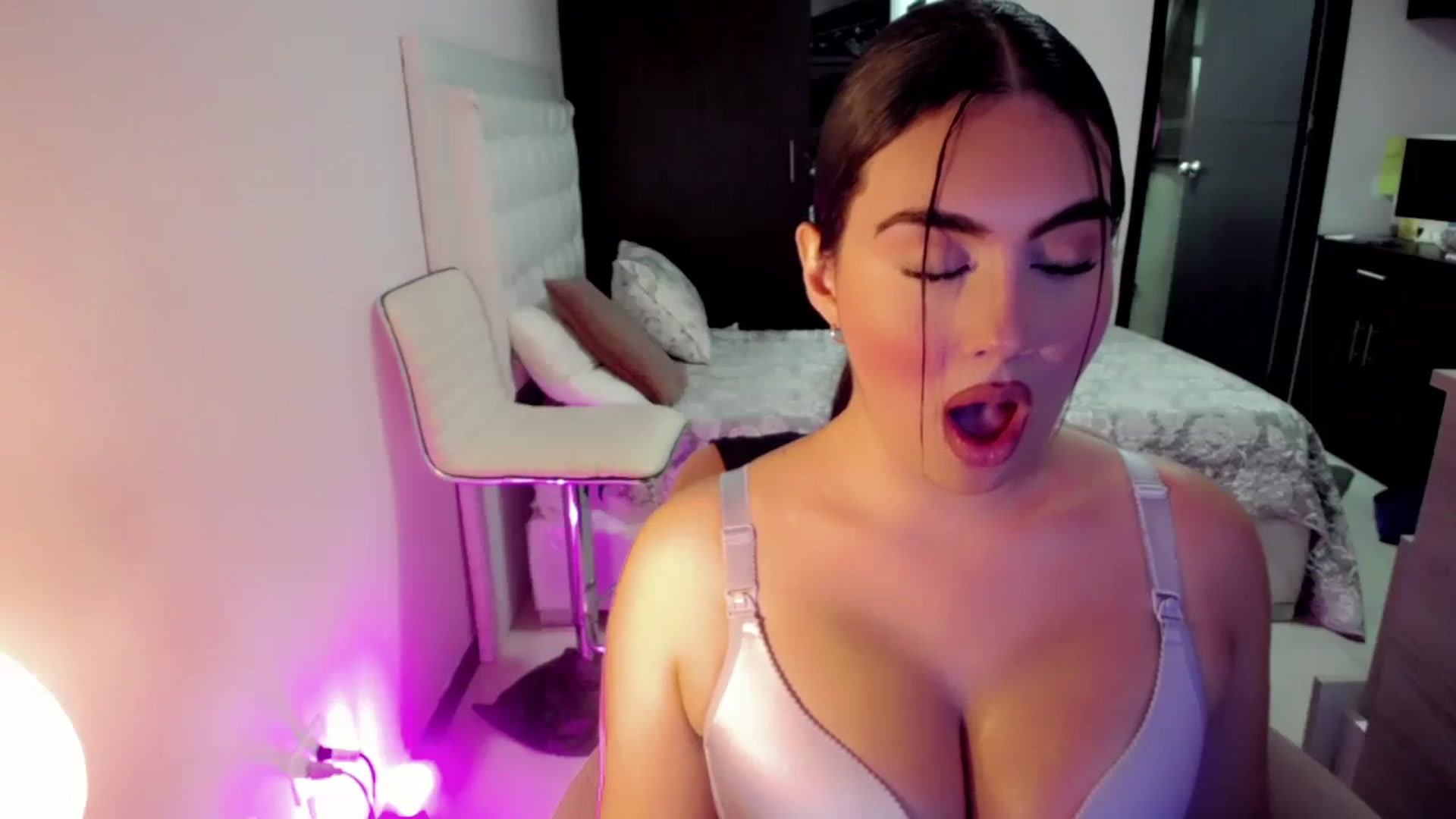 Gallery image thumbnail from CrazyChanel's myfreecams stream on, 08/16/2023, 07:45 image 10 of 20