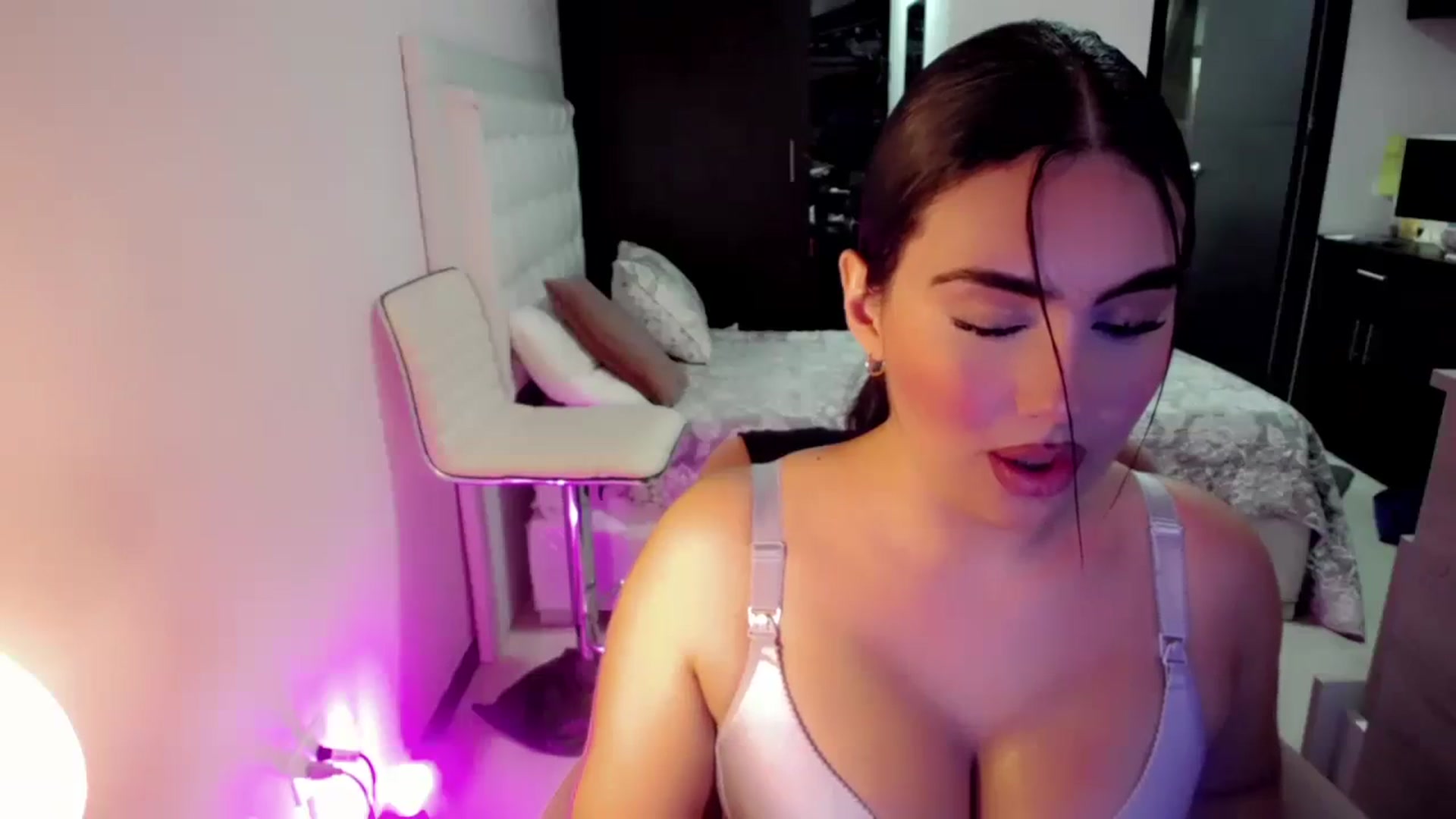 Gallery image thumbnail from CrazyChanel's myfreecams stream on, 08/16/2023, 07:45 image 14 of 20