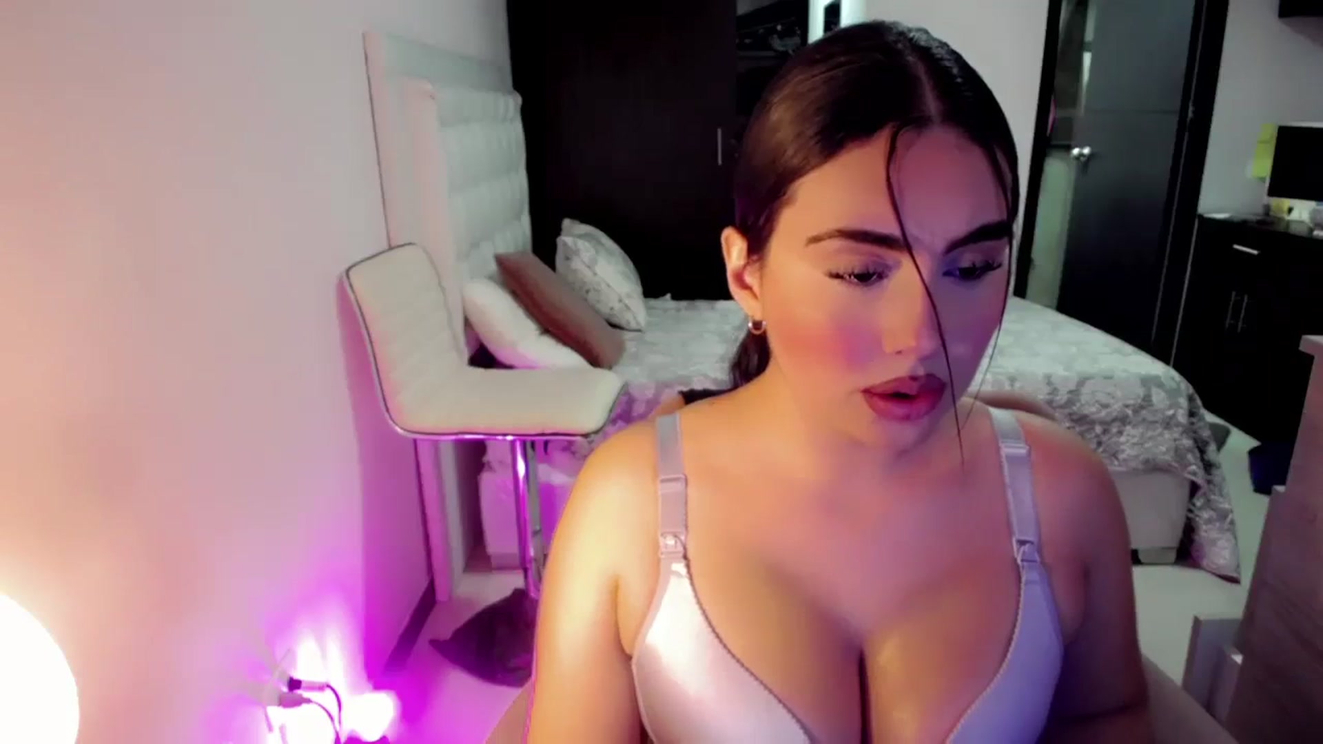 Gallery image thumbnail from CrazyChanel's myfreecams stream on, 08/16/2023, 07:45 image 13 of 20