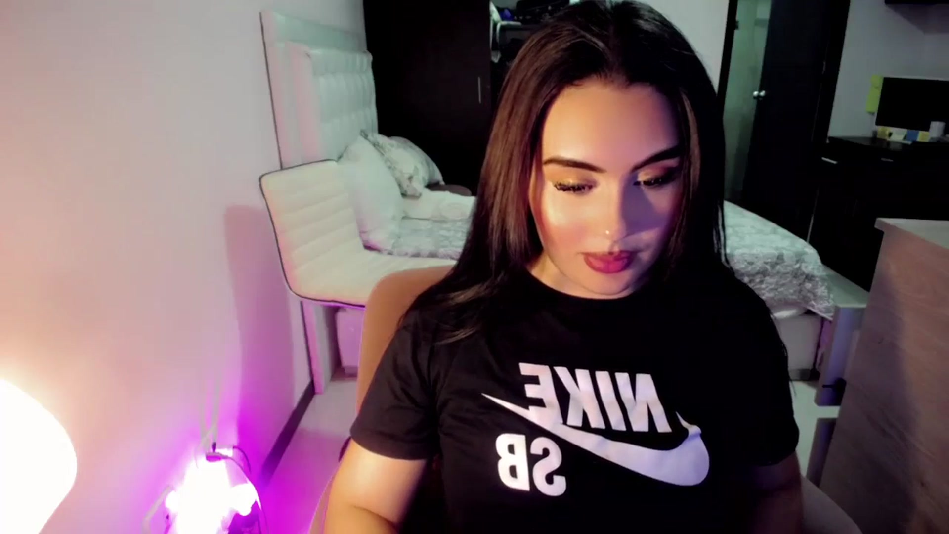 Gallery image thumbnail from CrazyChanel's myfreecams stream on, 08/19/2023, 07:59 image 15 of 20