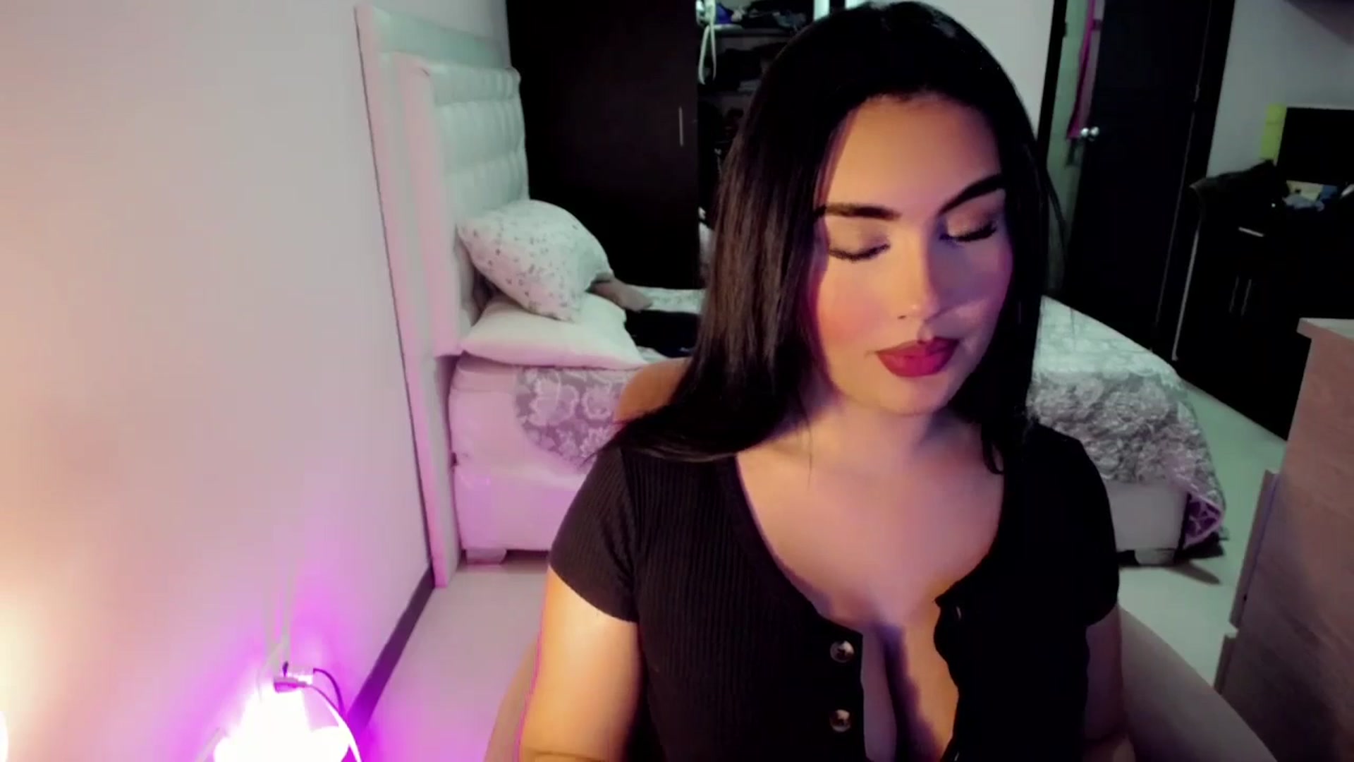 Gallery image thumbnail from CrazyChanel's myfreecams stream on, 08/22/2023, 02:16 image 8 of 20