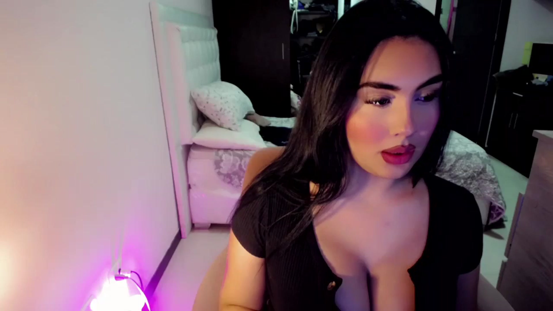Gallery image thumbnail from CrazyChanel's myfreecams stream on, 08/22/2023, 02:16 image 1 of 20