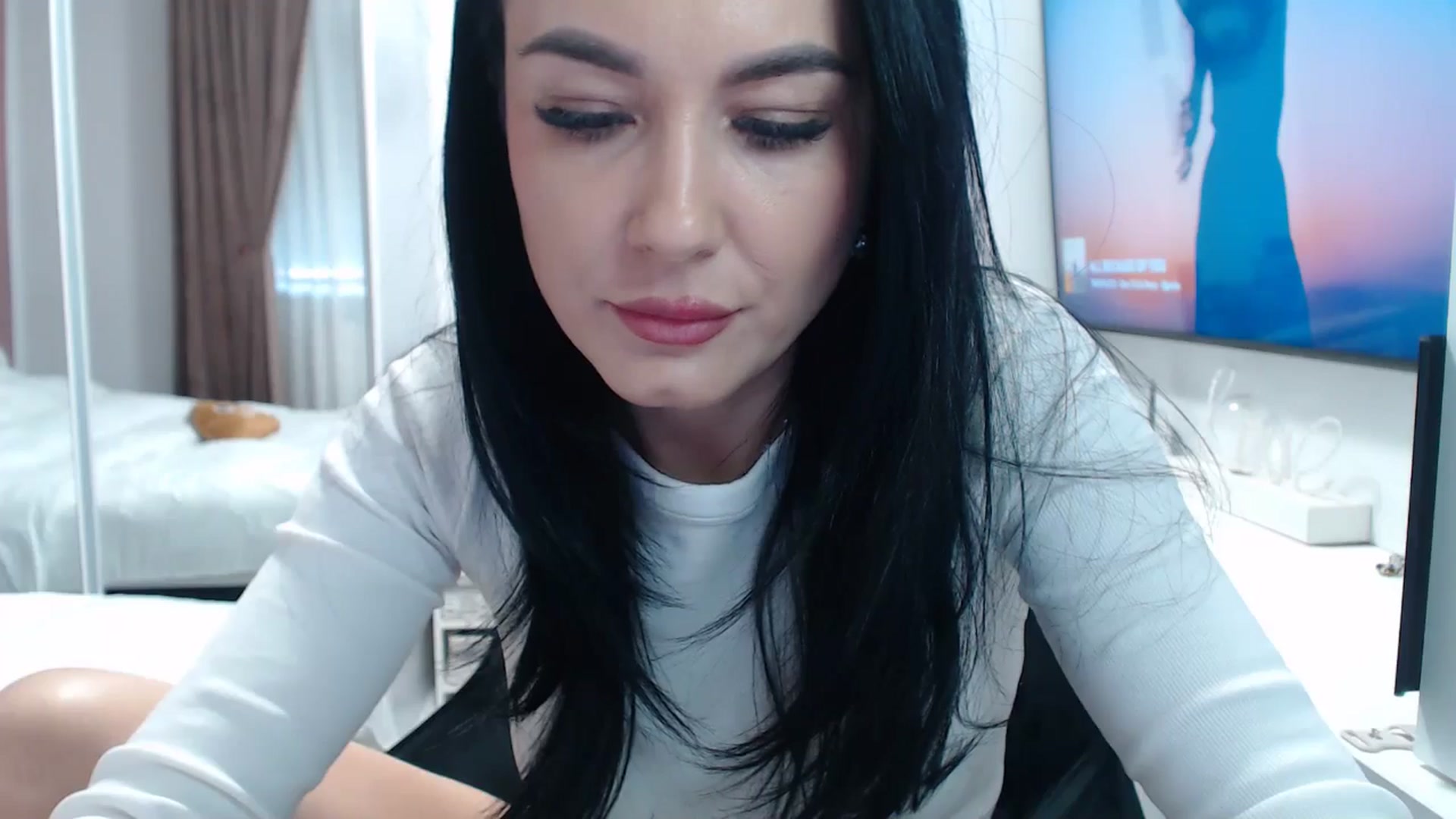 Gallery image thumbnail from CrazyDi's myfreecams stream on, 01/10/2025, 12:47 image 9 of 20
