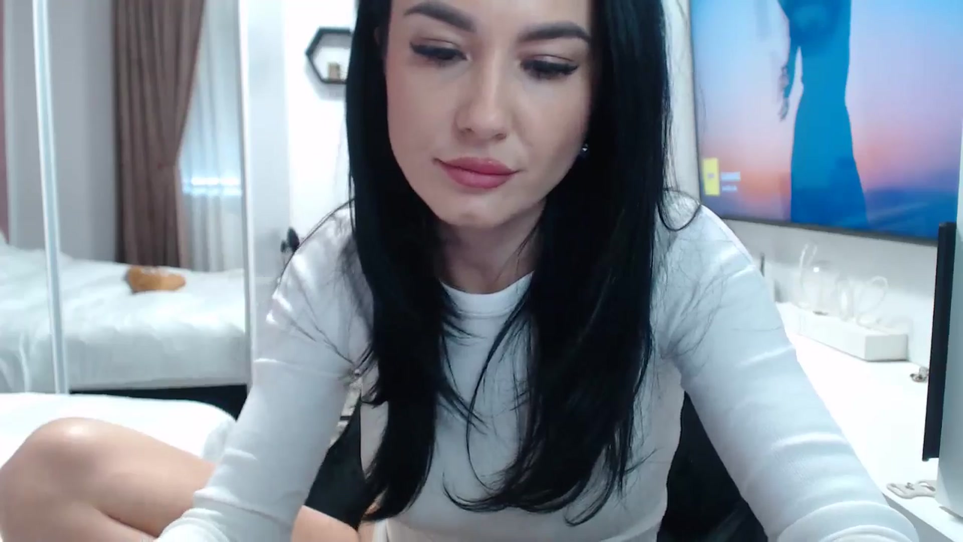 Gallery image thumbnail from CrazyDi's myfreecams stream on, 01/10/2025, 12:47 image 14 of 20