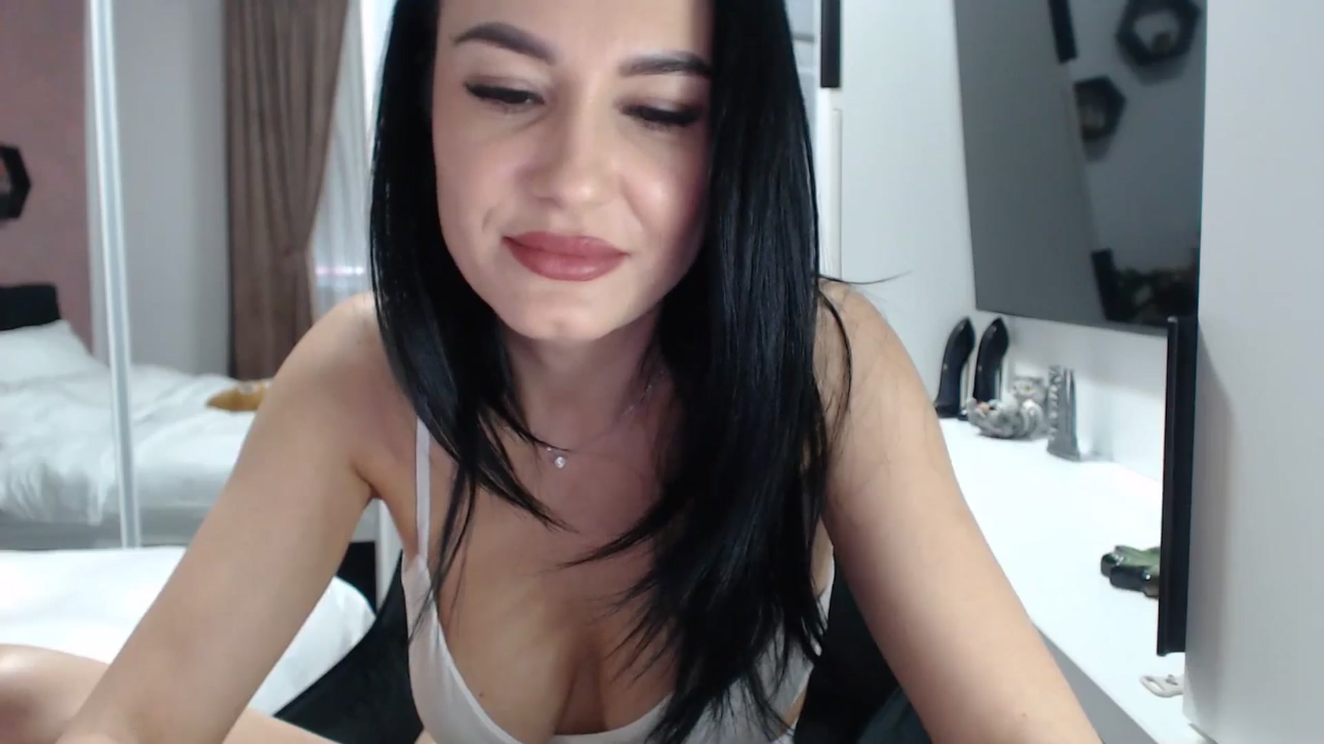 Gallery image thumbnail from CrazyDi's myfreecams stream on, 01/12/2025, 12:00 image 10 of 20