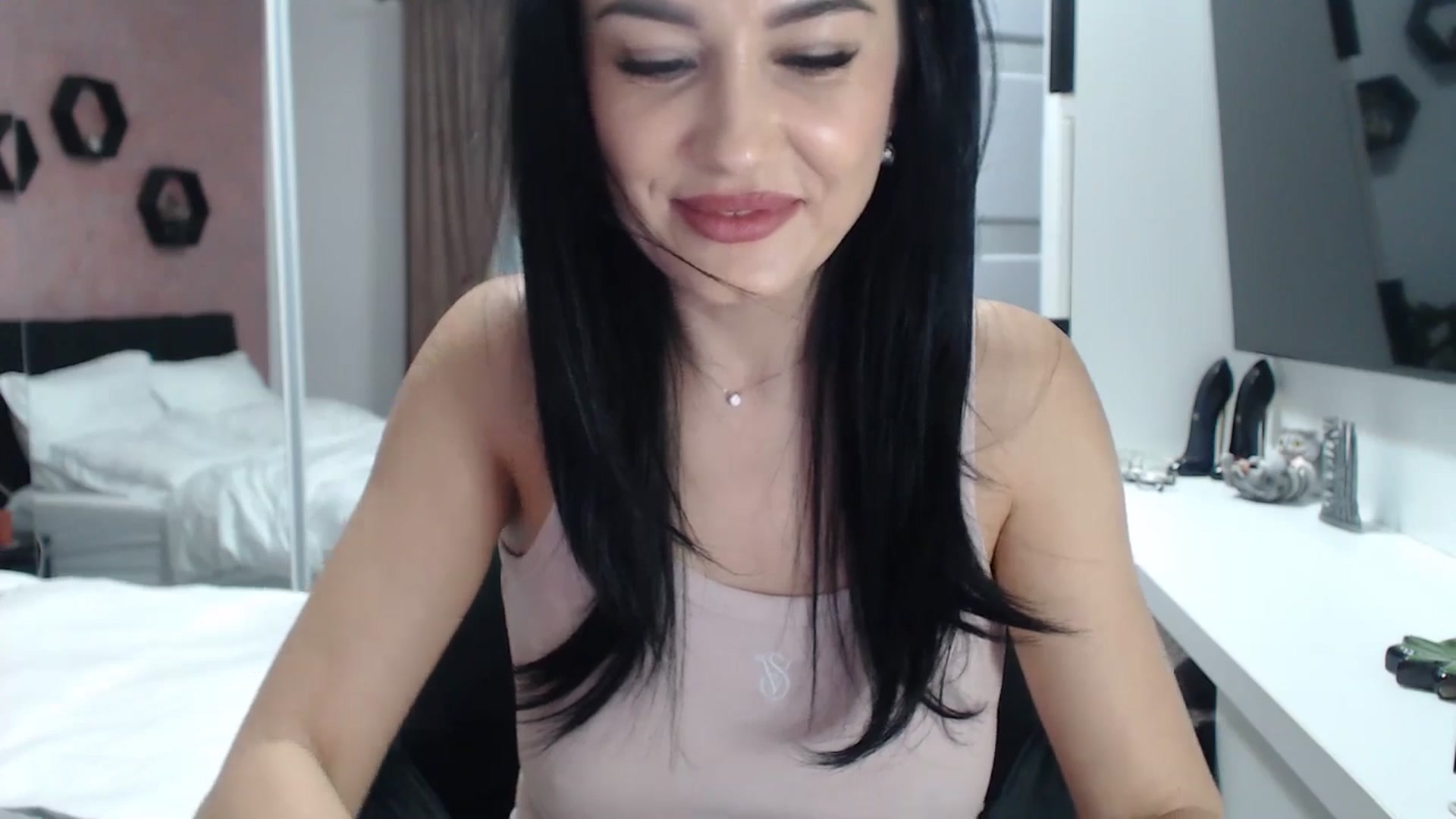 Gallery image thumbnail from CrazyDi's myfreecams stream on, 01/12/2025, 13:58 image 19 of 20