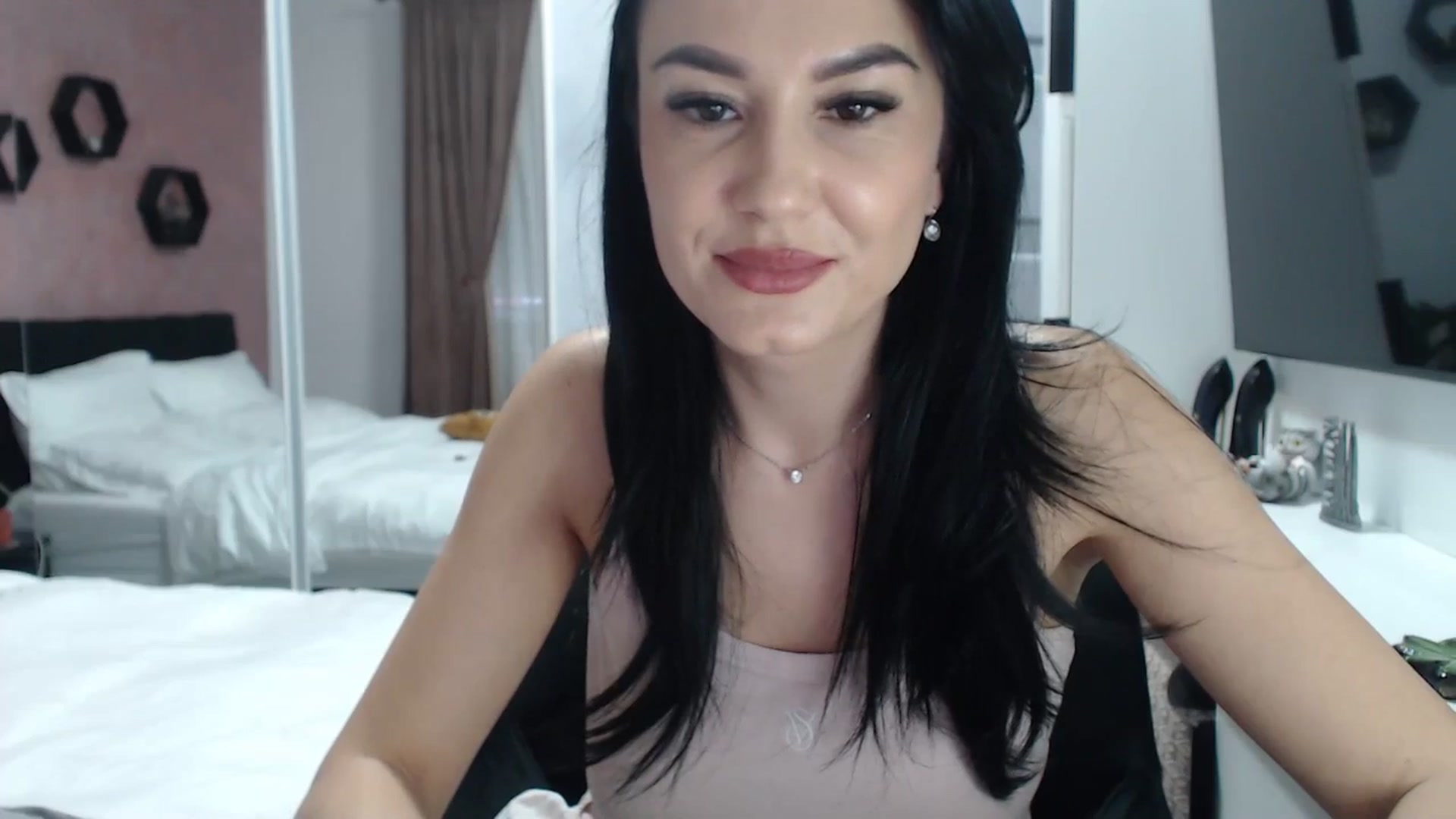 Gallery image thumbnail from CrazyDi's myfreecams stream on, 01/12/2025, 13:58 image 14 of 20