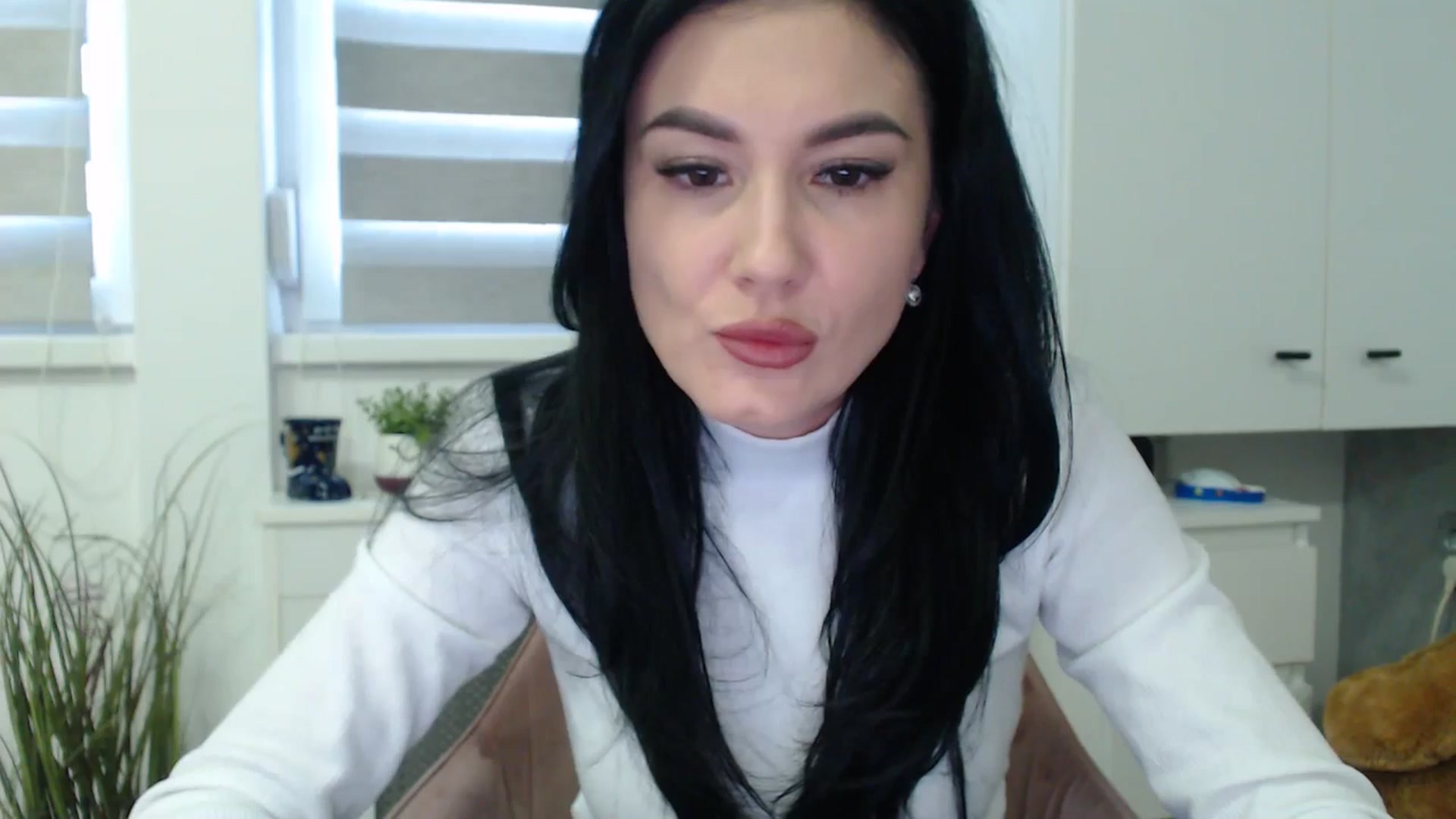 Gallery image thumbnail from CrazyDi's myfreecams stream on, 01/15/2025, 13:06 image 9 of 20