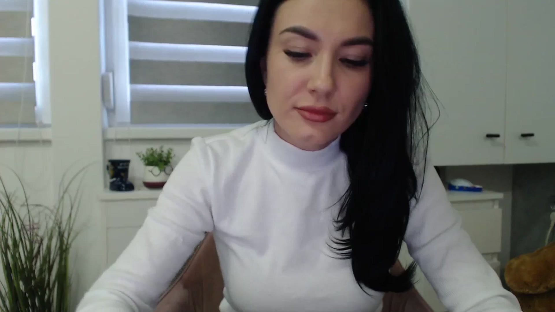 Gallery image thumbnail from CrazyDi's myfreecams stream on, 01/15/2025, 13:06 image 10 of 20