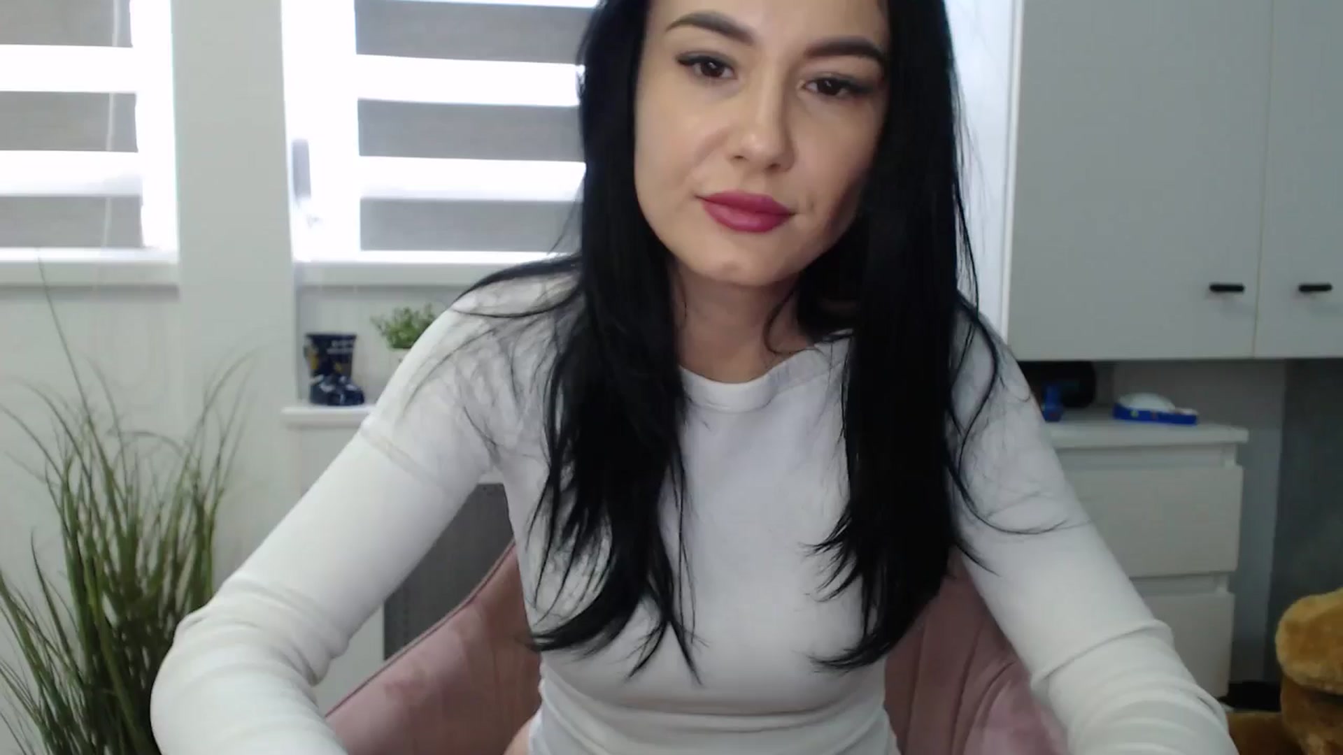 Gallery image thumbnail from CrazyDi's myfreecams stream on, 01/16/2025, 09:54 image 15 of 20