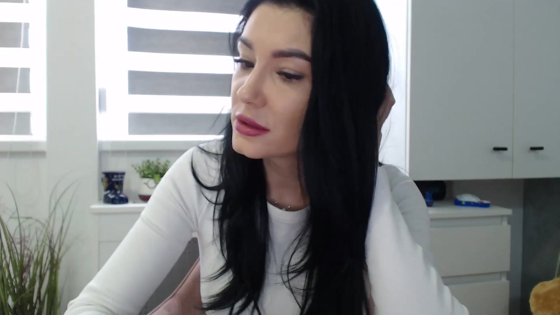 Gallery image thumbnail from CrazyDi's myfreecams stream on, 01/16/2025, 09:54 image 7 of 20