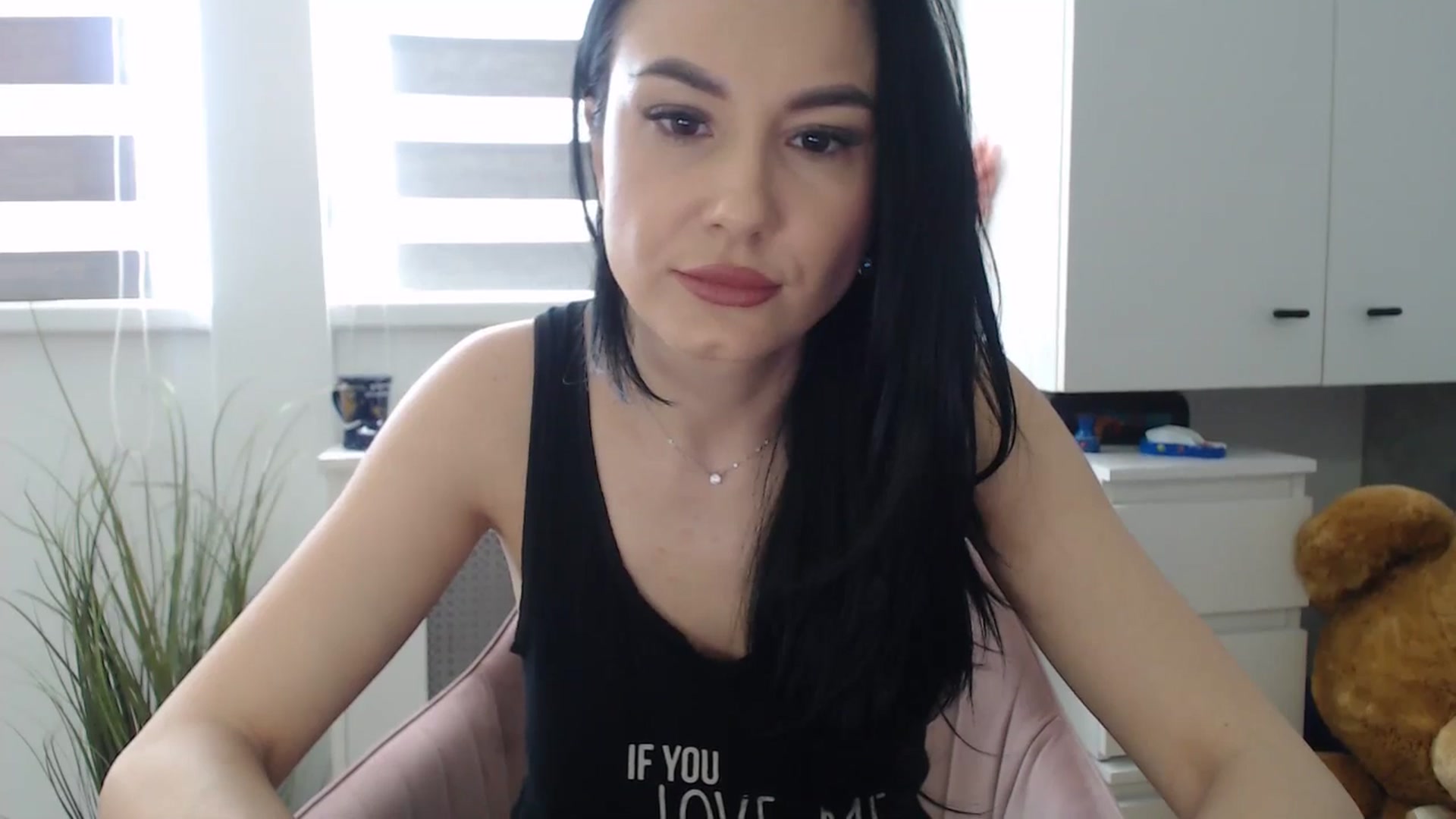 Gallery image thumbnail from CrazyDi's myfreecams stream on, 01/19/2025, 11:35 image 2 of 20