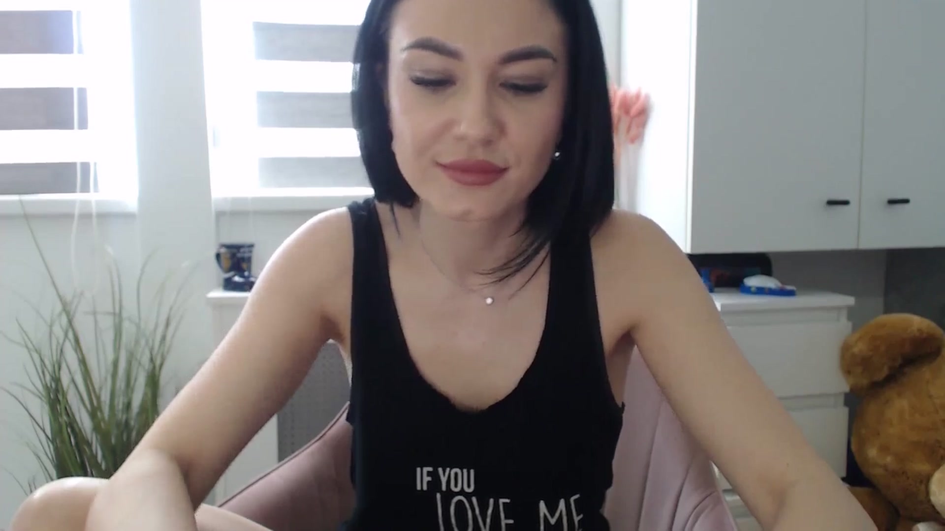 Gallery image thumbnail from CrazyDi's myfreecams stream on, 01/19/2025, 11:35 image 8 of 20