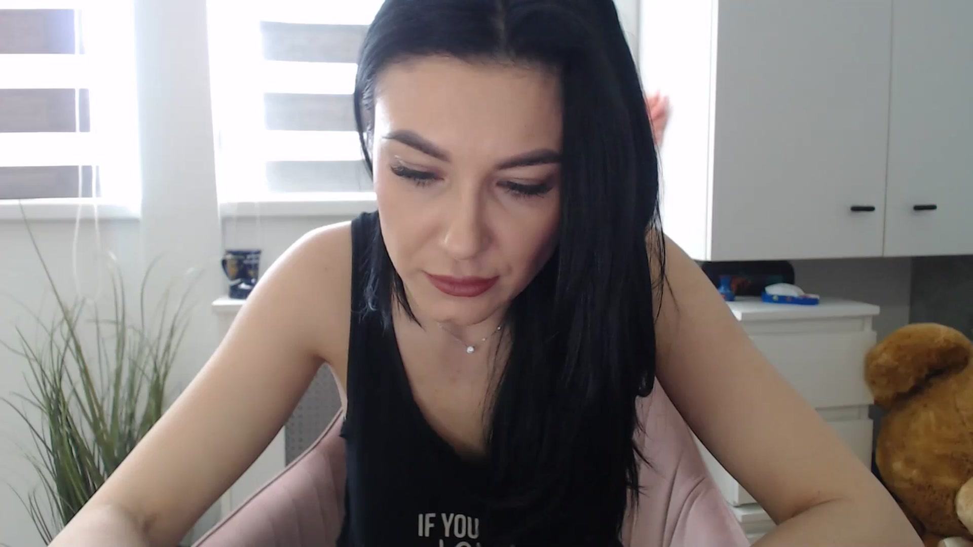 Gallery image thumbnail from CrazyDi's myfreecams stream on, 01/19/2025, 11:35 image 3 of 20