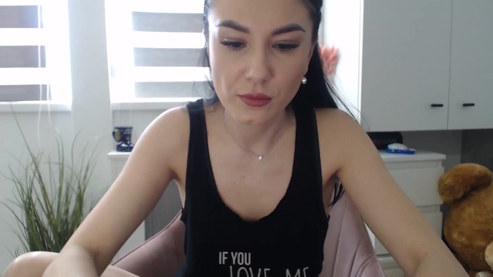 Gallery image thumbnail from CrazyDi's myfreecams stream on, 01/19/2025, 11:35 image 10 of 20
