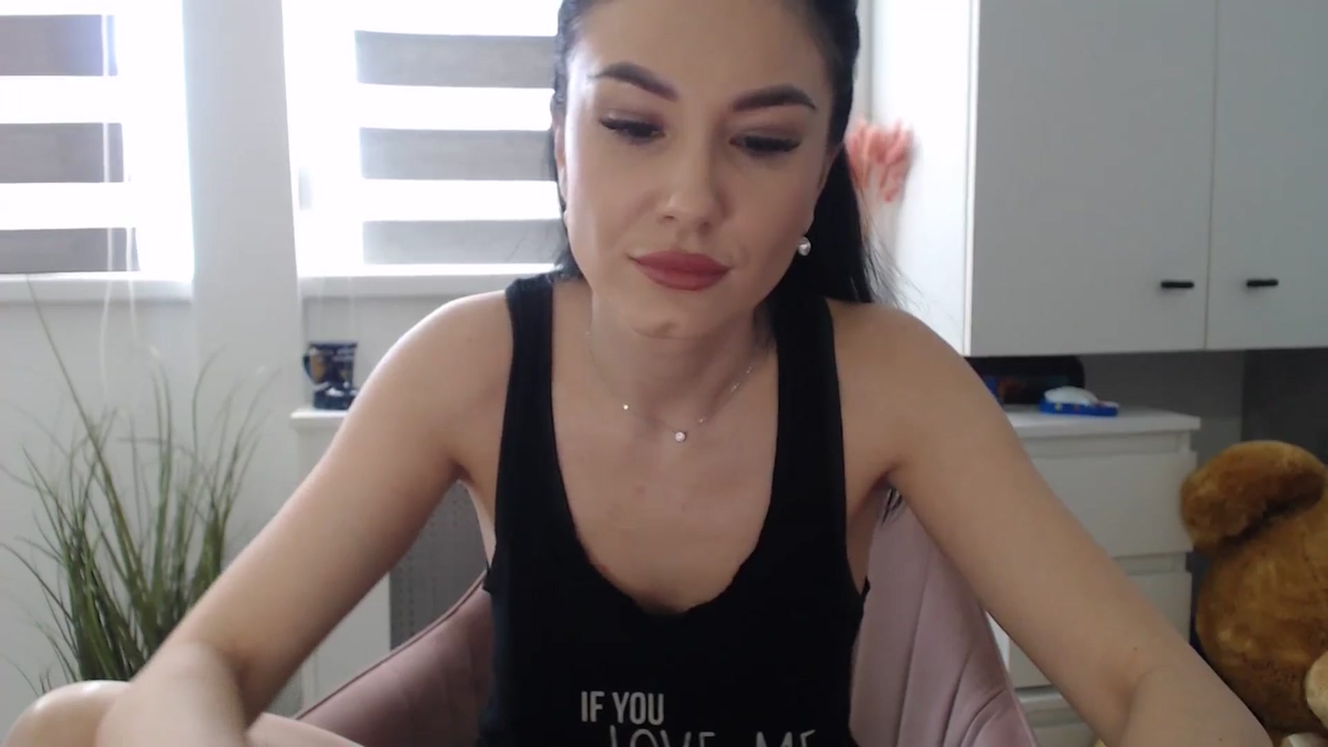 Gallery image thumbnail from CrazyDi's myfreecams stream on, 01/19/2025, 11:35 image 12 of 20