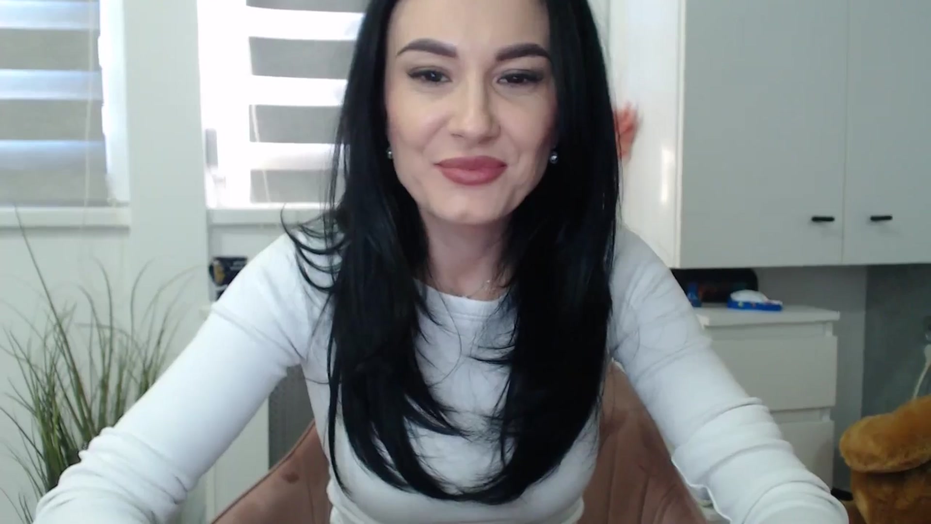 Gallery image thumbnail from CrazyDi's myfreecams stream on, 01/20/2025, 14:20 image 17 of 20