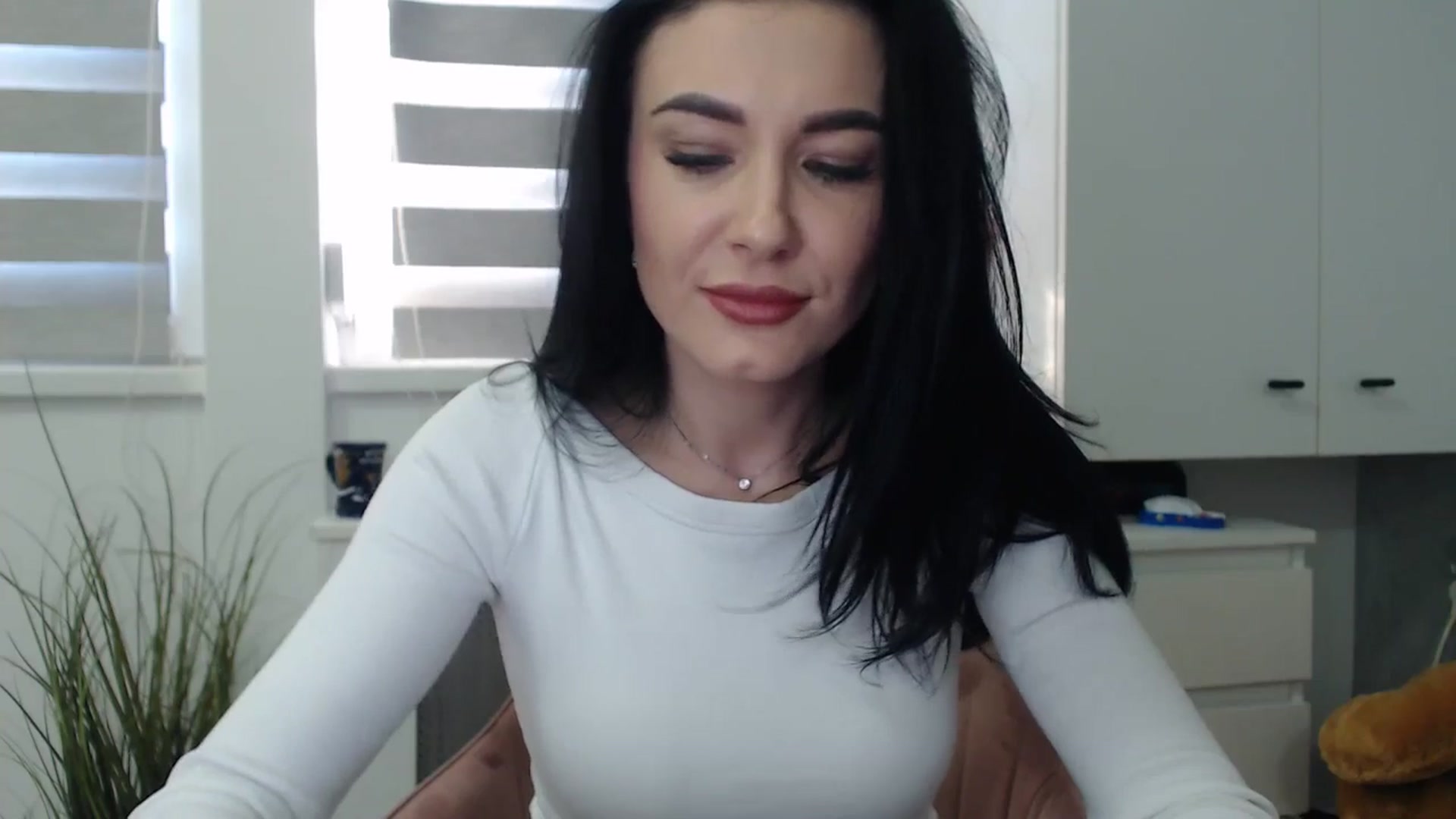 Gallery image thumbnail from CrazyDi's myfreecams stream on, 01/20/2025, 14:20 image 7 of 20
