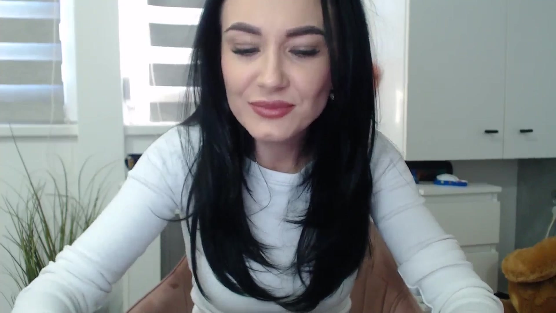 Gallery image thumbnail from CrazyDi's myfreecams stream on, 01/20/2025, 14:20 image 15 of 20
