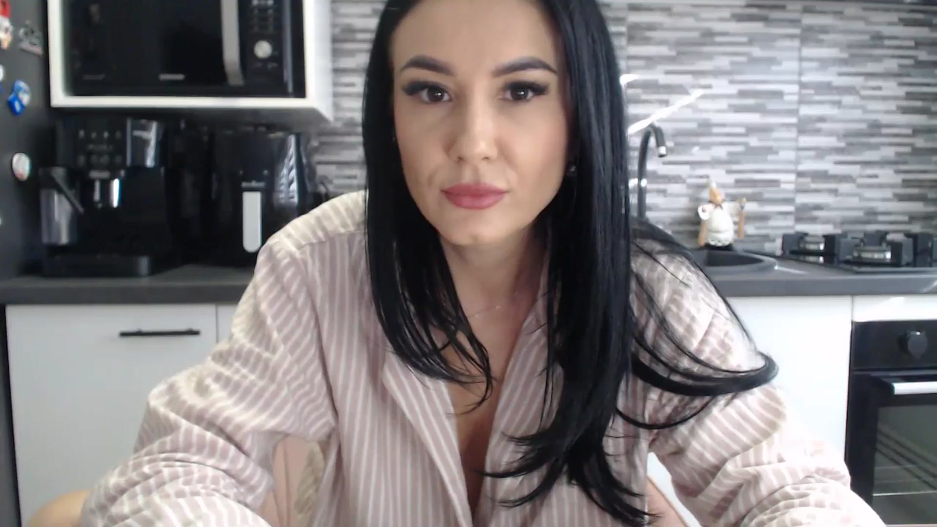 Gallery image thumbnail from CrazyDi's myfreecams stream on, 01/28/2025, 12:24 image 14 of 20