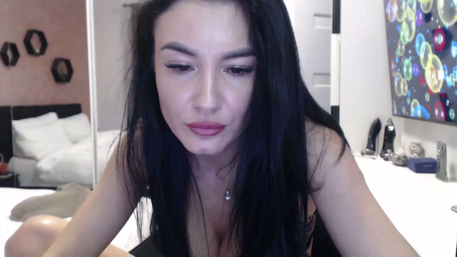 Gallery image thumbnail from CrazyDi's myfreecams stream on, 04/02/2025, 13:00 image 13 of 20