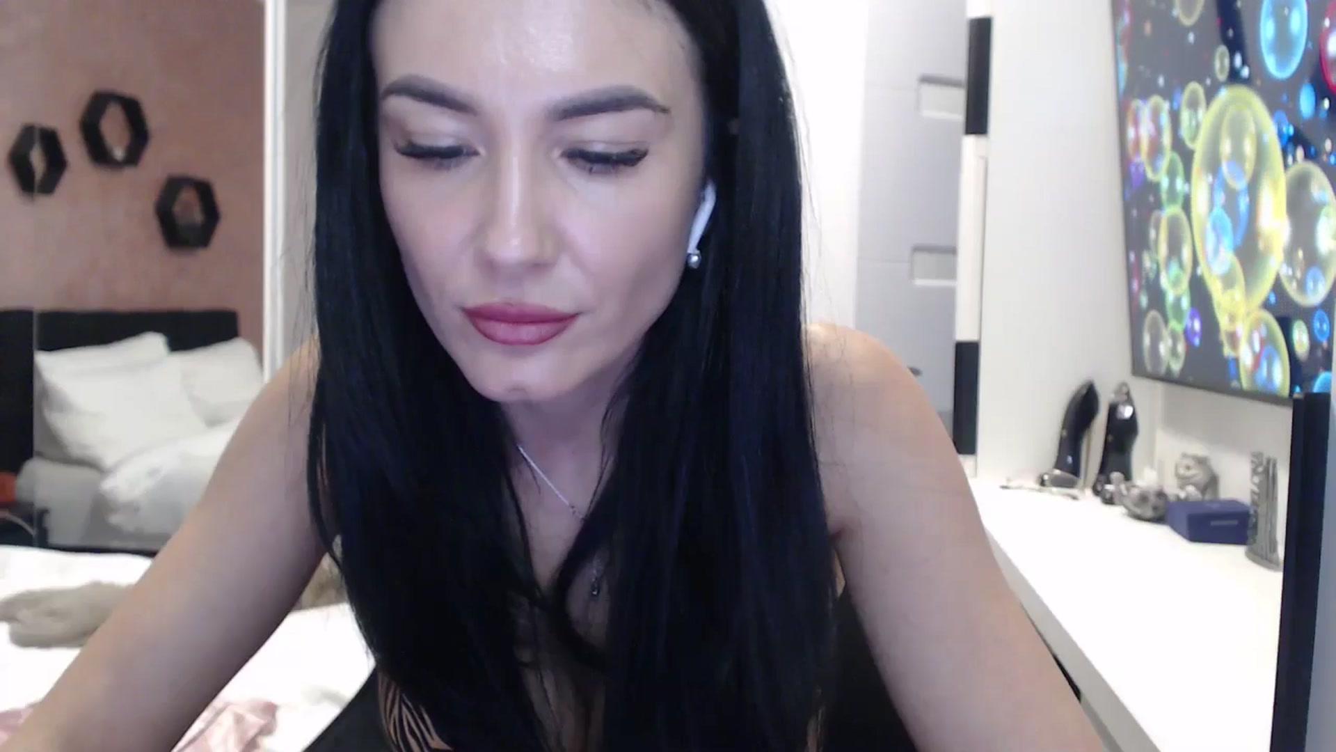 Gallery image thumbnail from CrazyDi's myfreecams stream on, 04/02/2025, 13:47 image 11 of 20