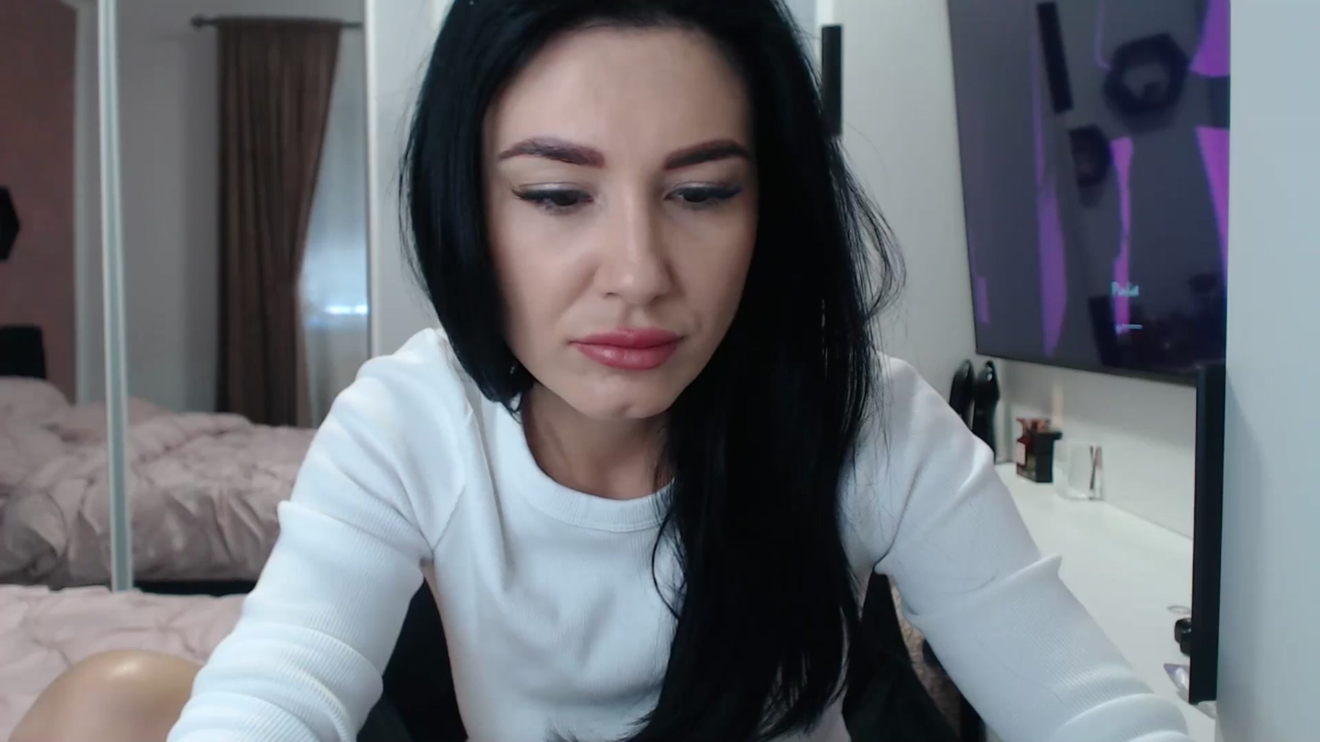Gallery image thumbnail from CrazyDi's myfreecams stream on, 05/20/2025, 11:07 image 5 of 20