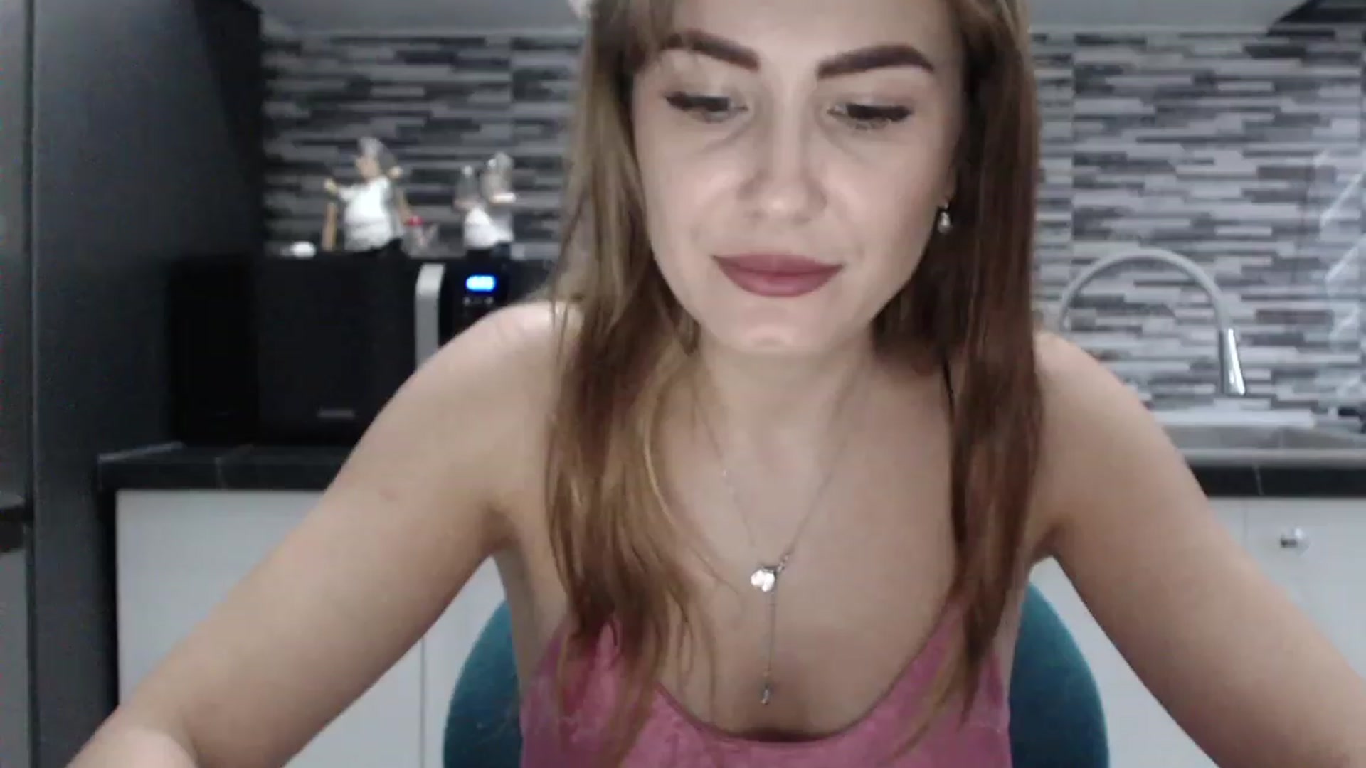 Gallery image thumbnail from CrazyDiana's myfreecams stream on, 11/14/2022, 13:29 image 11 of 20