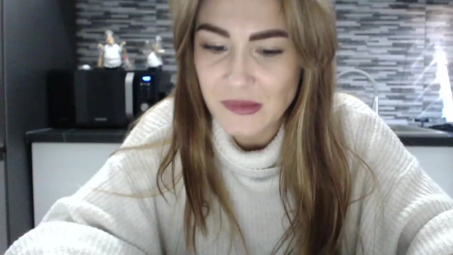 Gallery image thumbnail from CrazyDiana's myfreecams stream on, 11/22/2022, 14:13 image 18 of 20