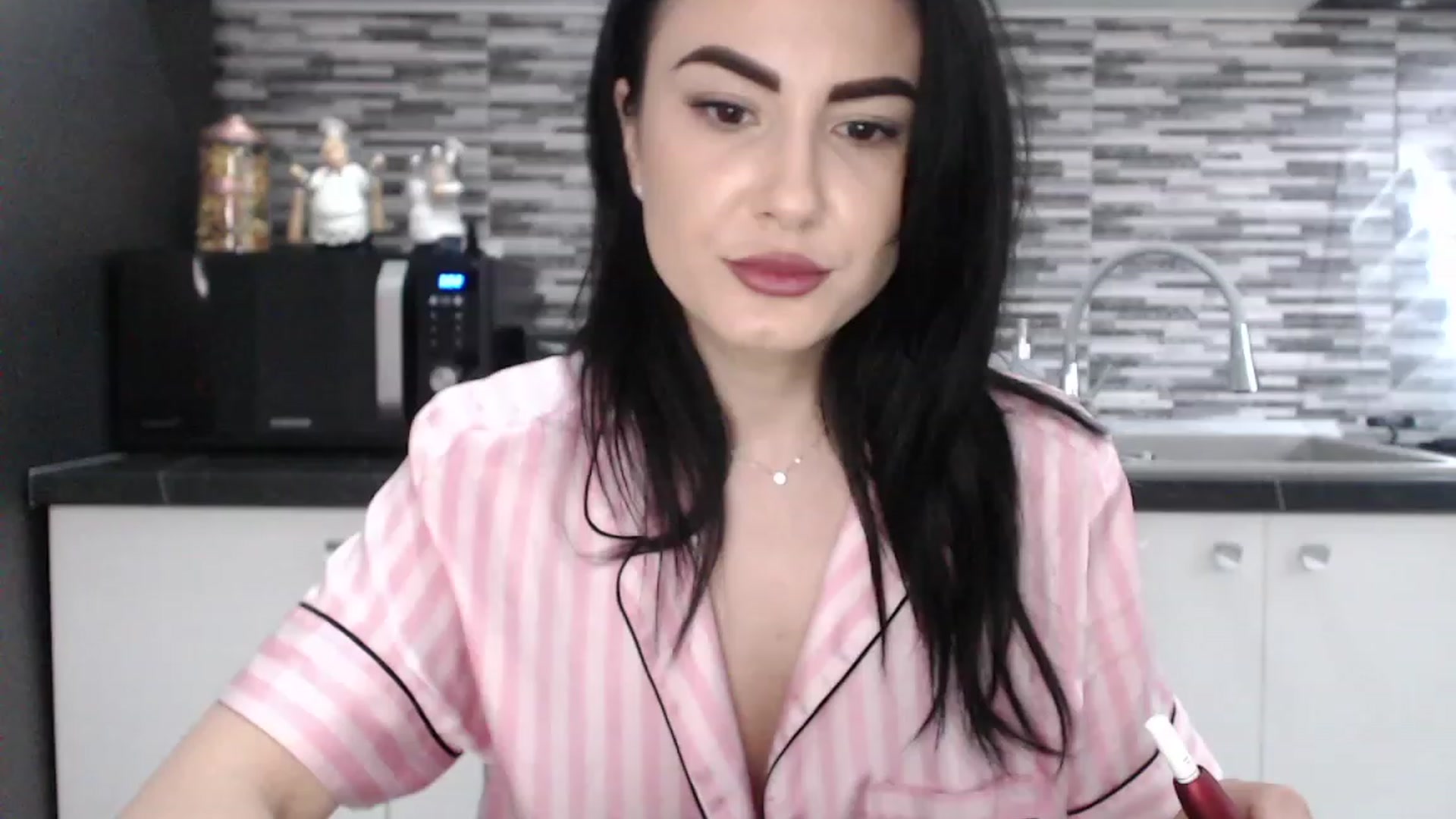 Gallery image thumbnail from CrazyDiana's myfreecams stream on, 05/15/2023, 05:59 image 20 of 20