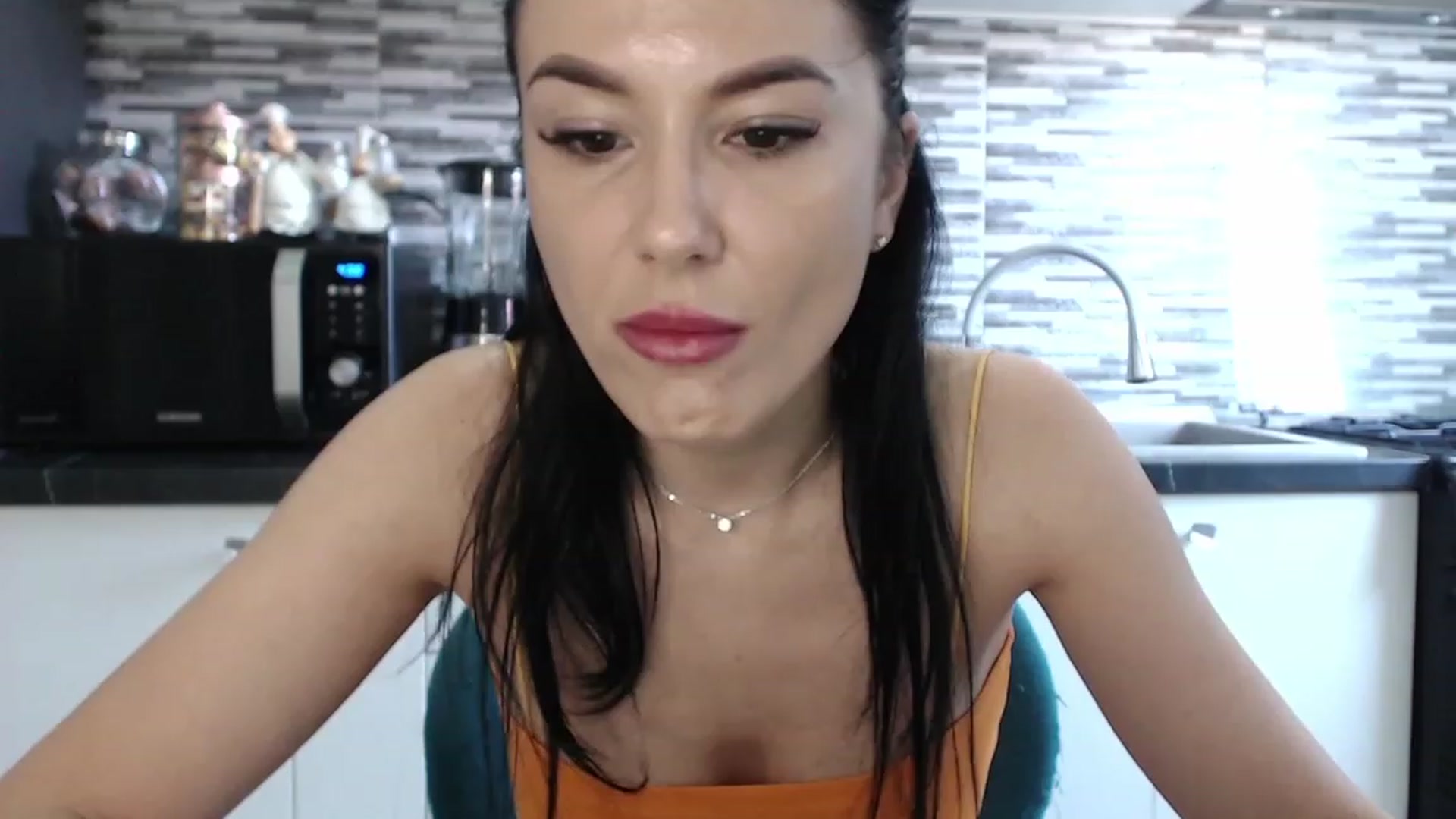 Gallery image thumbnail from CrazyDiana's myfreecams stream on, 06/06/2023, 07:11 image 14 of 20