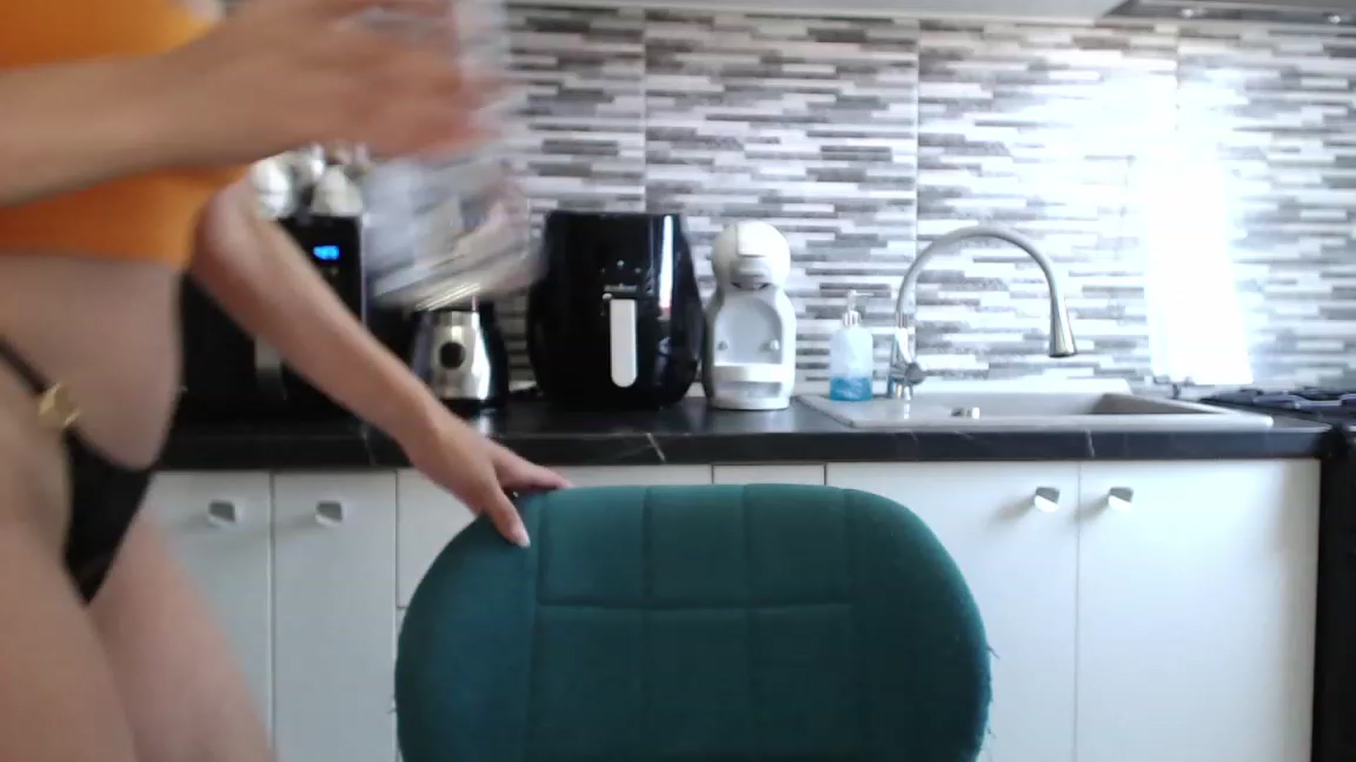 Gallery image thumbnail from CrazyDiana's myfreecams stream on, 06/06/2023, 07:11 image 8 of 20