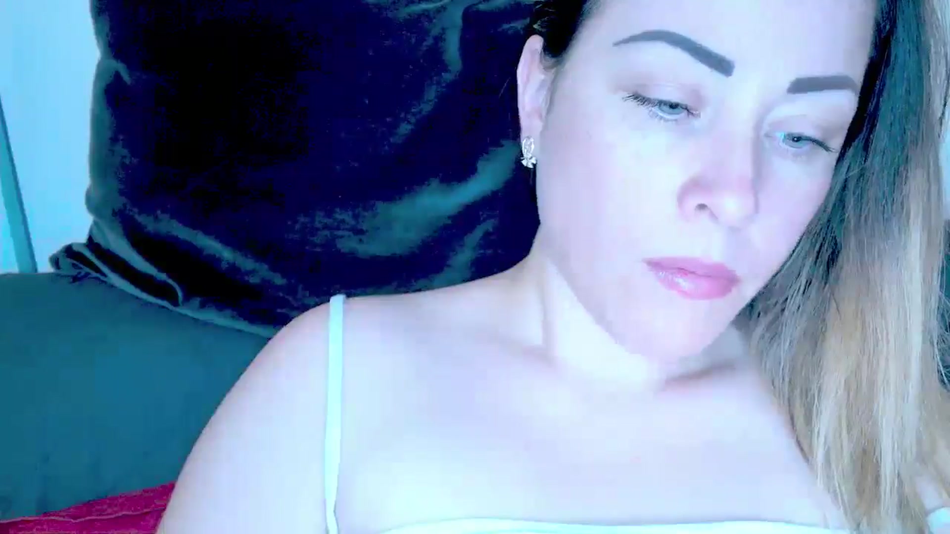 Gallery image thumbnail from Crazy_Ass's myfreecams stream on, 05/16/2024, 13:40 image 17 of 20