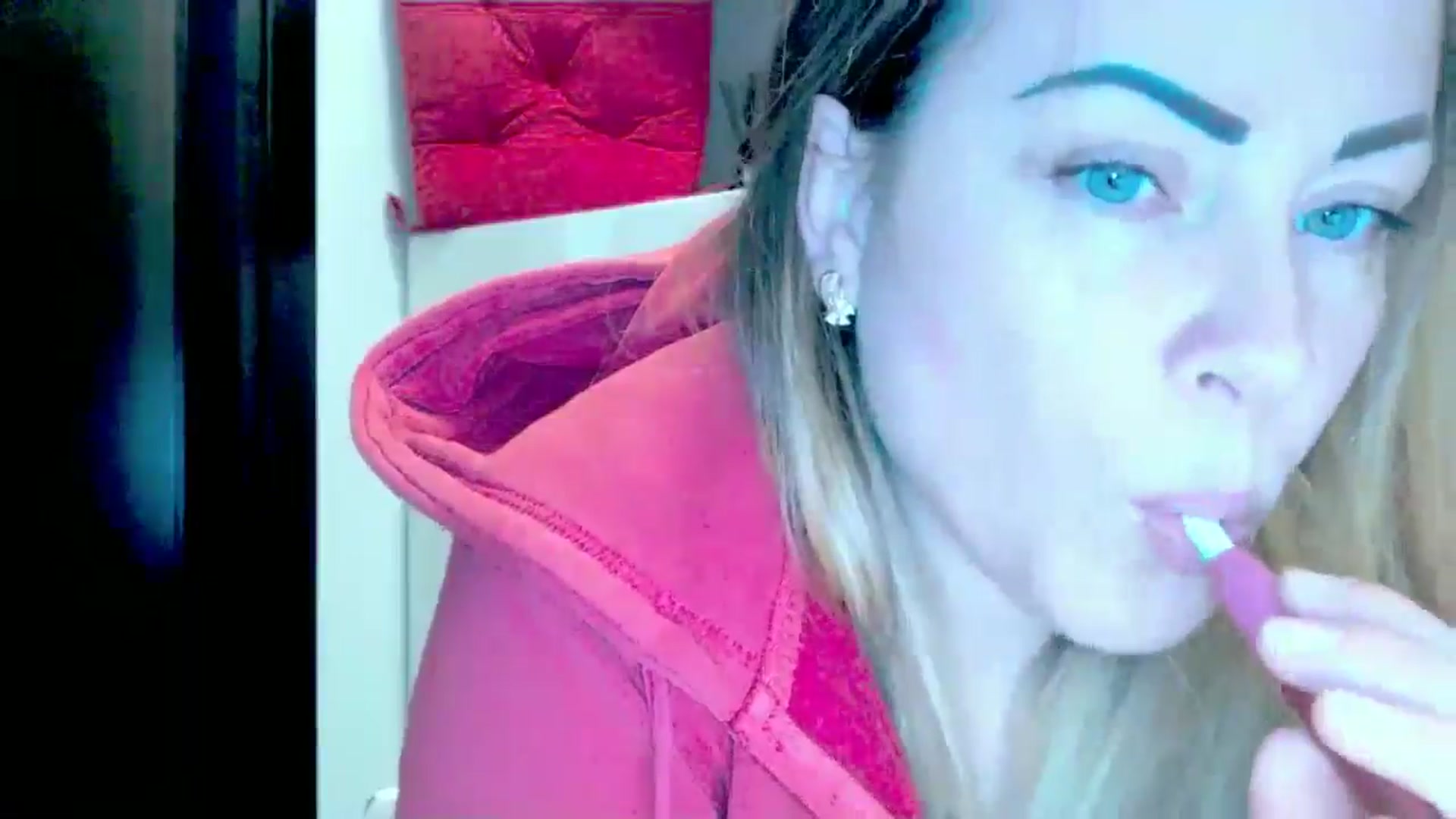 Gallery image thumbnail from Crazy_Ass's myfreecams stream on, 05/20/2024, 14:54 image 17 of 20