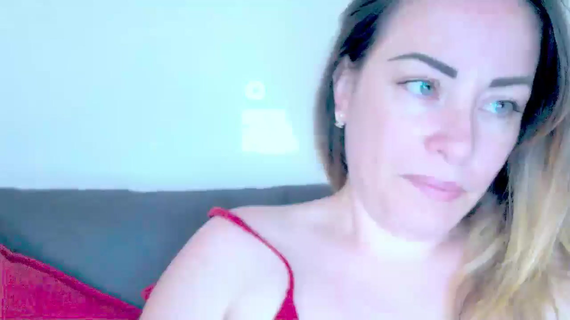 Gallery image thumbnail from Crazy_Ass's myfreecams stream on, 05/31/2024, 15:00 image 15 of 20